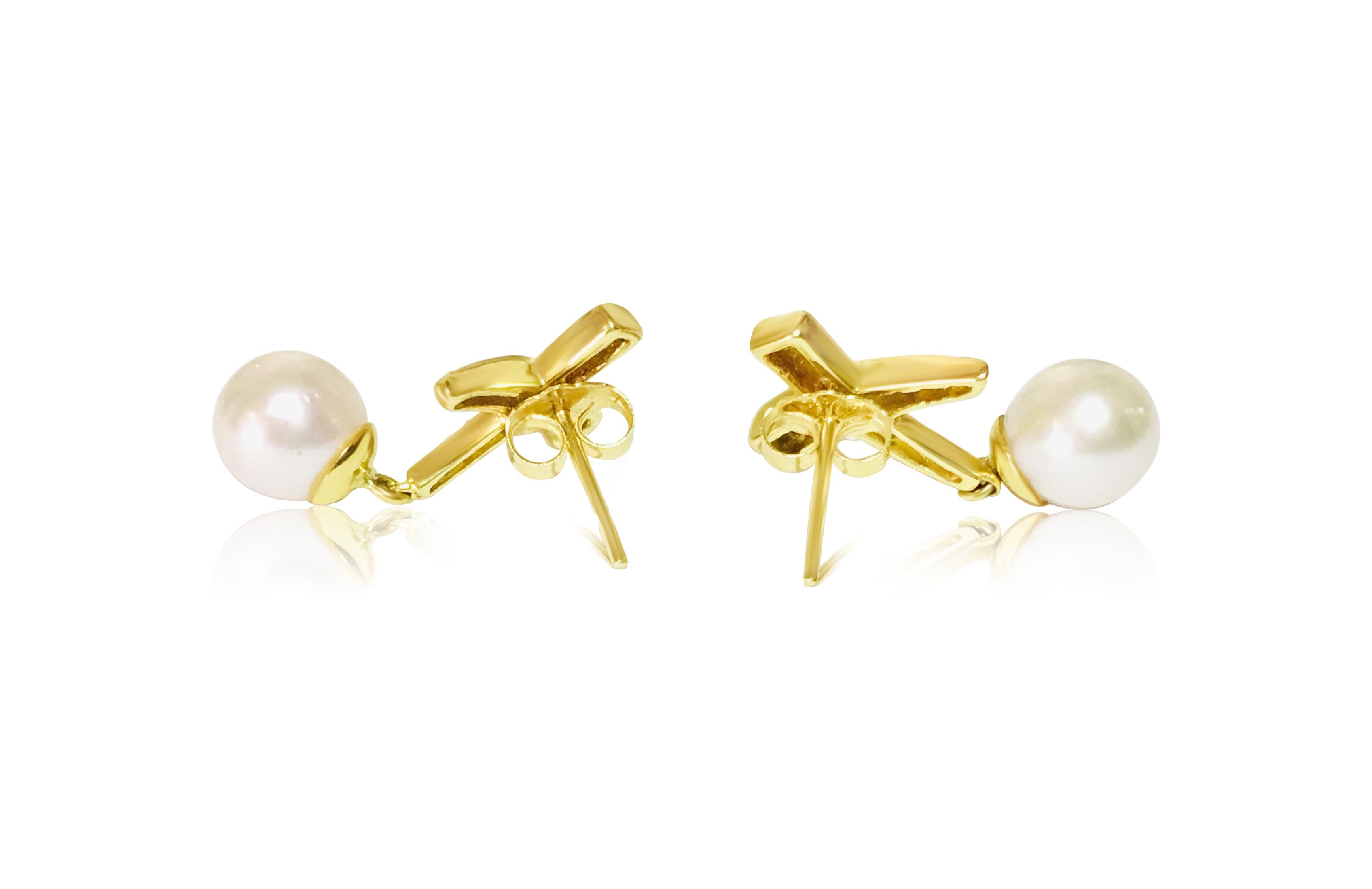 Donna Set di orecchini e pendenti con diamanti e perle 18K 0,65 CT in vendita