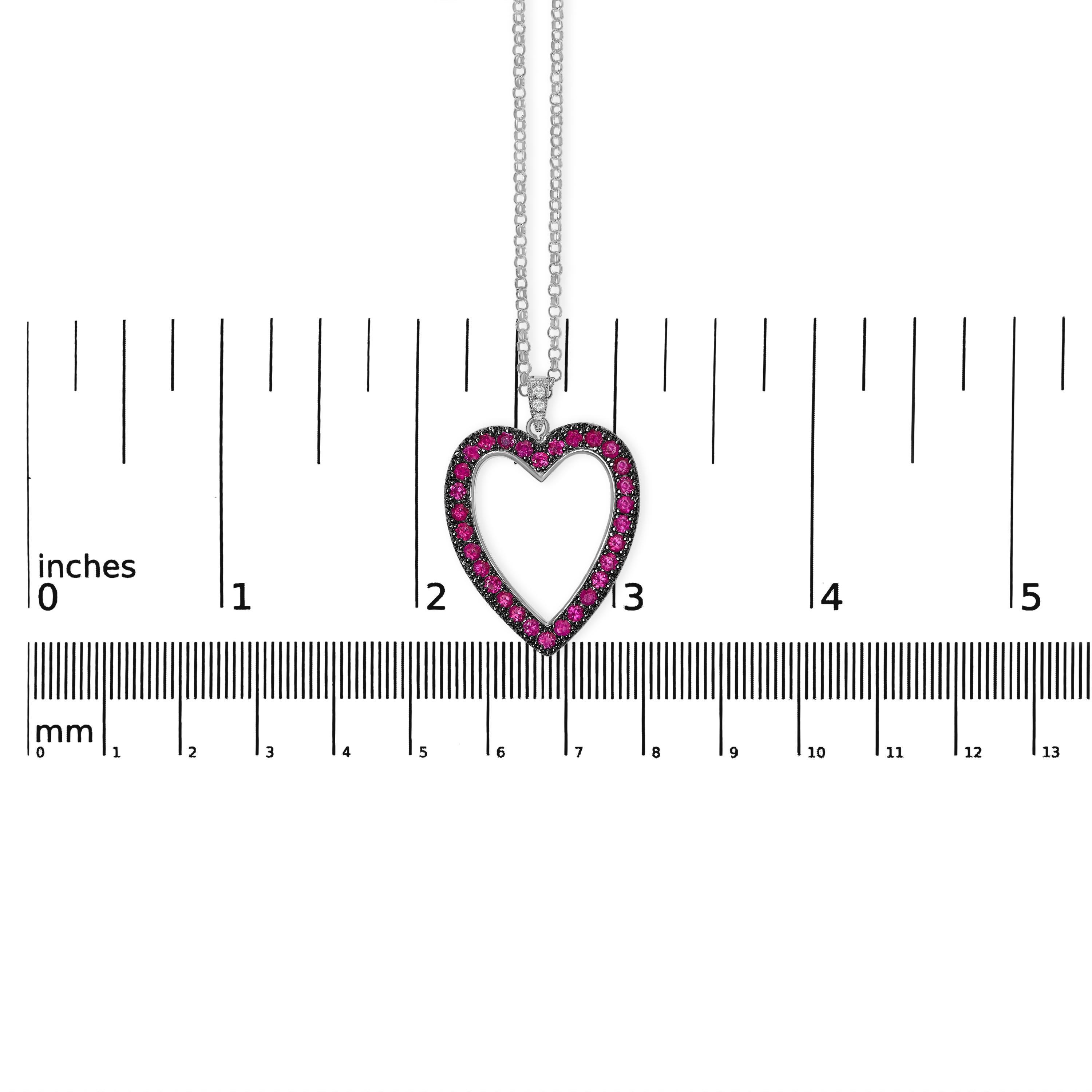 Taille ronde Collier 18K 1/3 Cttw Diamond and Red Ruby Open Heart with Black Rhodium Pendentif en vente