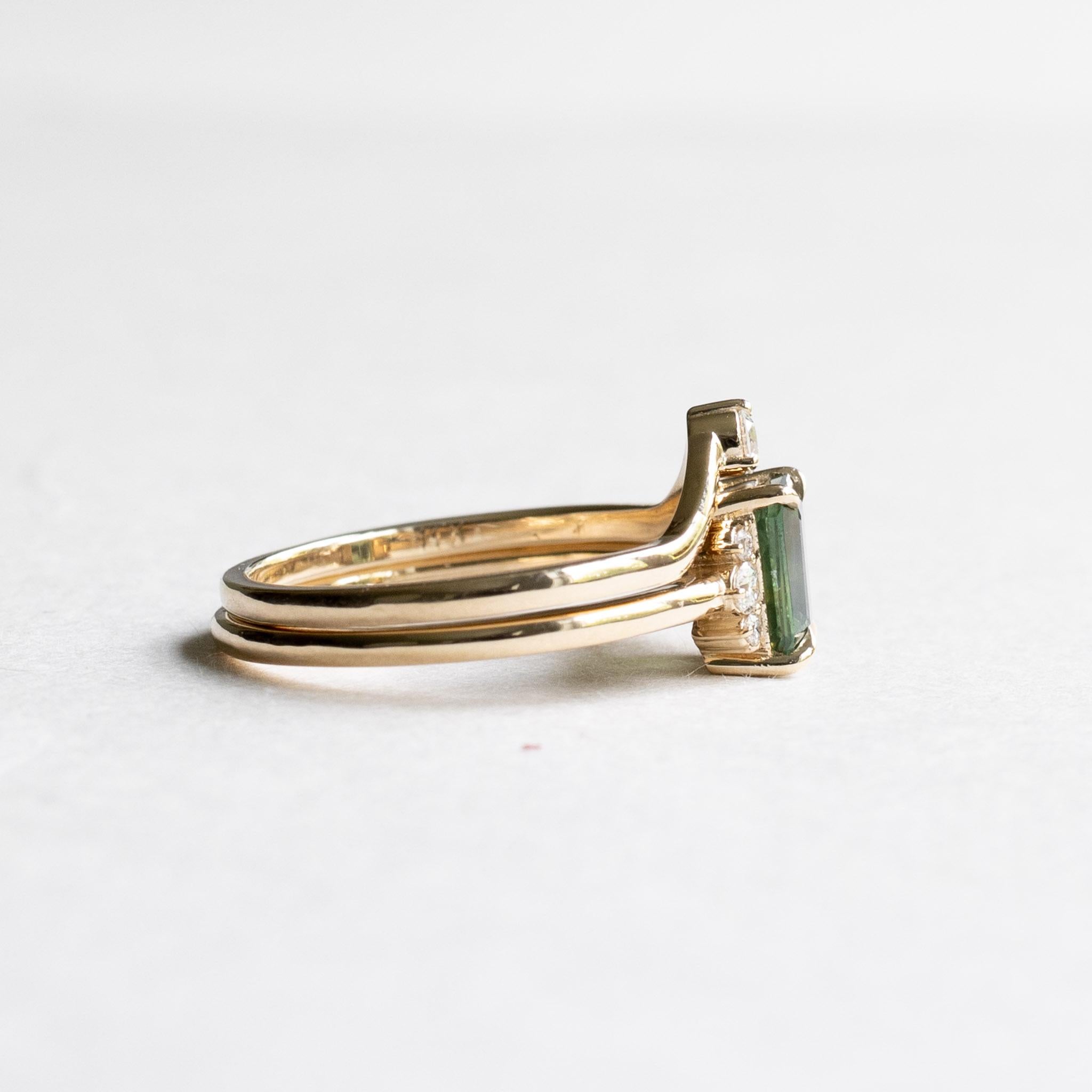 18K 1 Carat Green Sapphire Ring Set 4