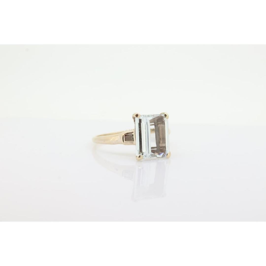 18k / 14K Aquamarin Solitär-Ring. Ein echtes natürliches Licht Aquamarin-Smaragd im Angebot 4