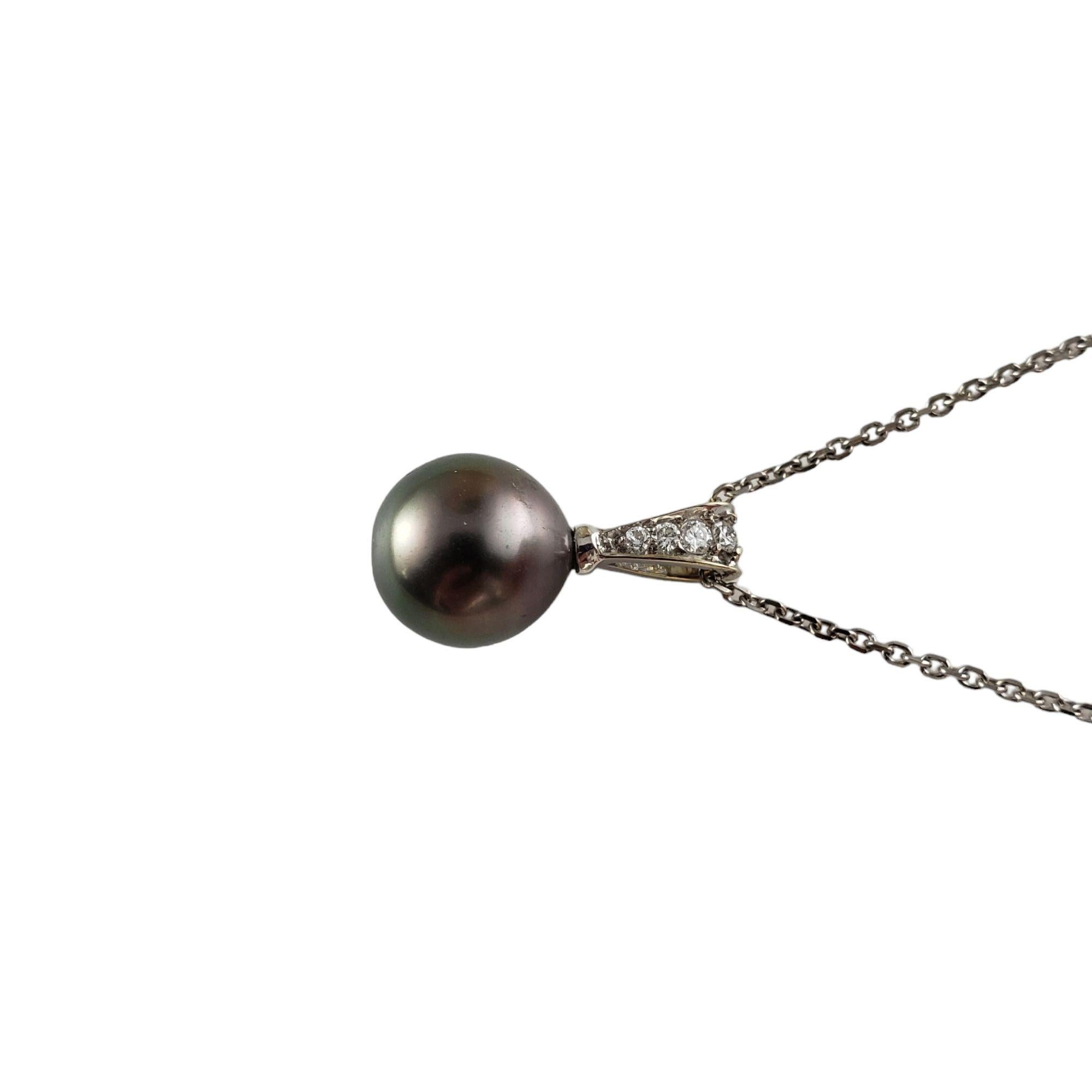 Round Cut 18K/14K White Gold and Diamond Black Pearl Pendant Necklace #14139 For Sale