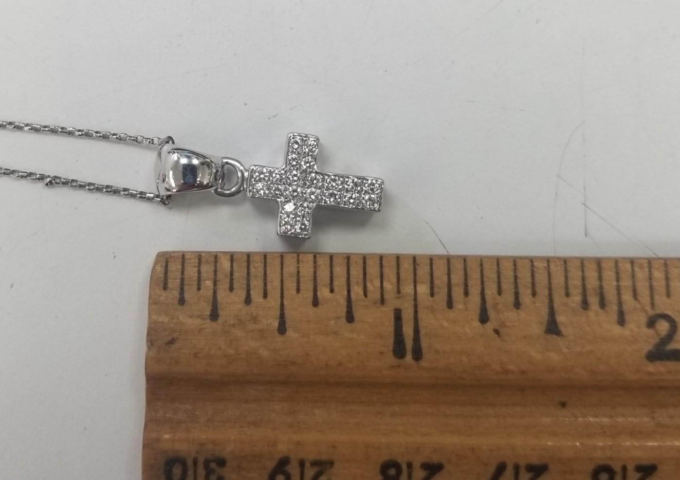 Round Cut 18k & 14k White Gold Diamond Cross Pendant For Sale