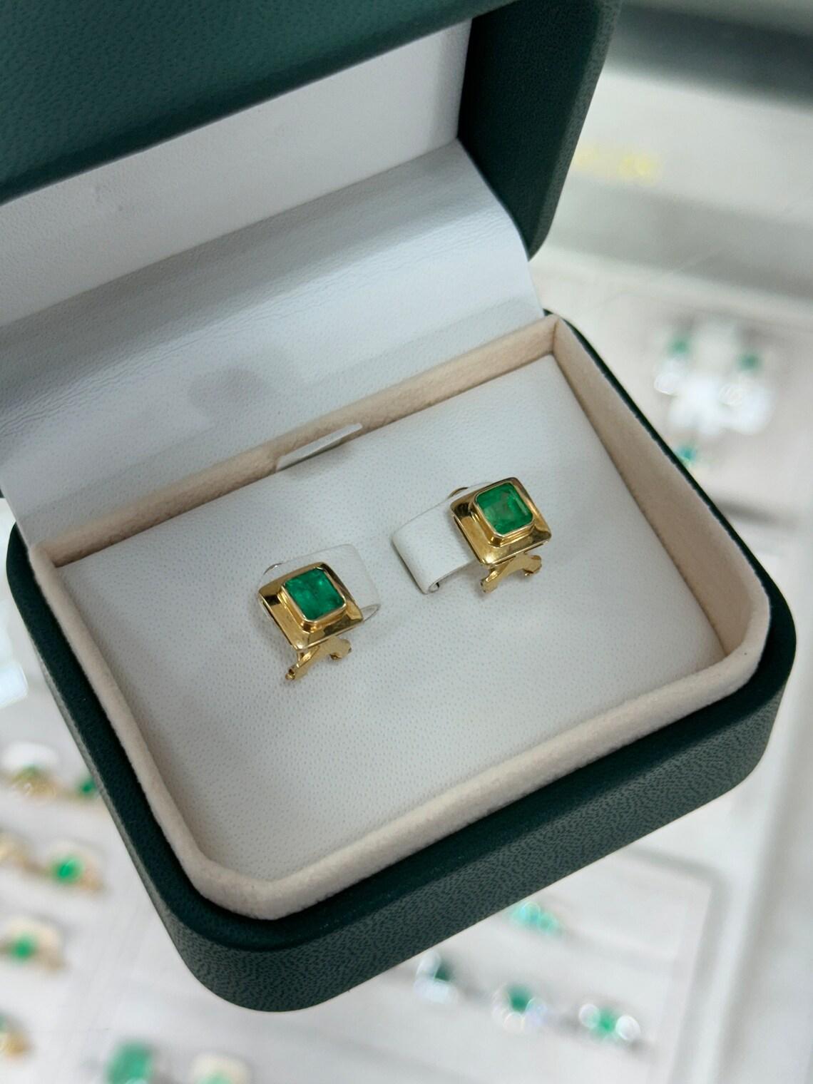 18K 1.85tcw Medium Green Colombian Emerald Stud Earrings Bezel Set Gold Latch For Sale 2
