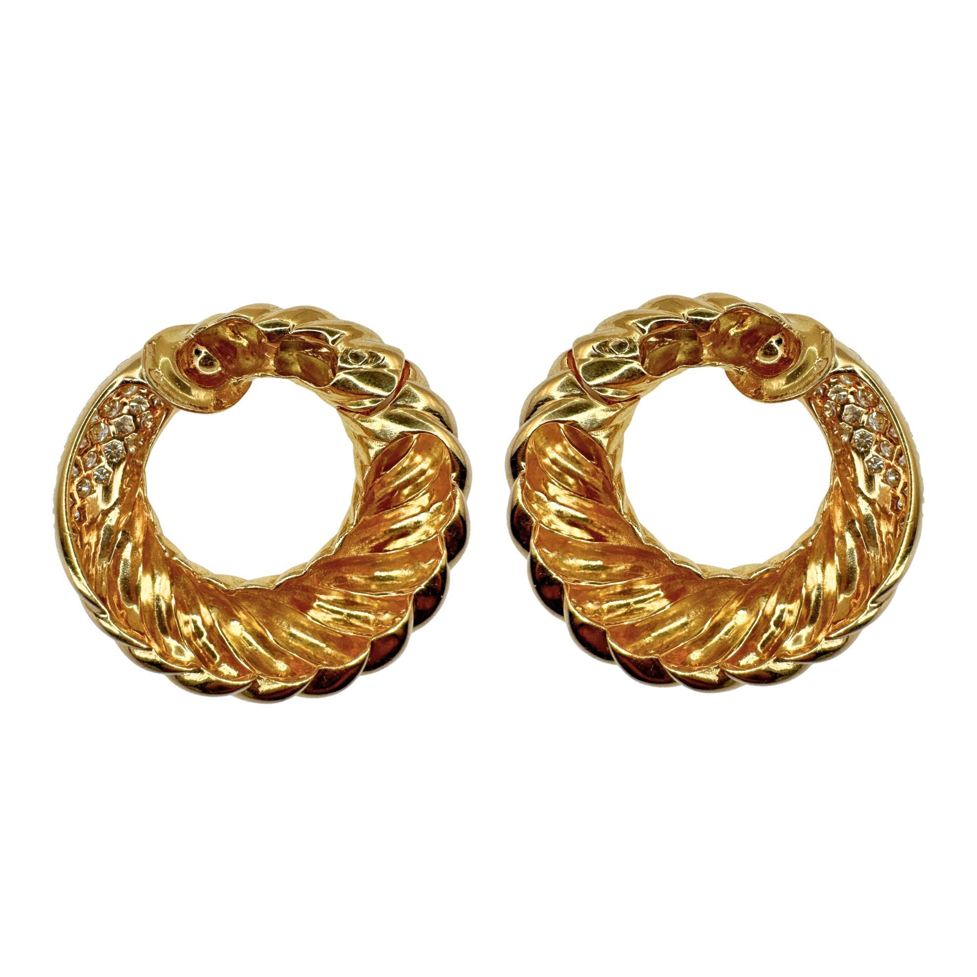 18k 1980's Van Cleef & Arpels Diamond Hoop Ear Clips In Good Condition For Sale In New York, NY