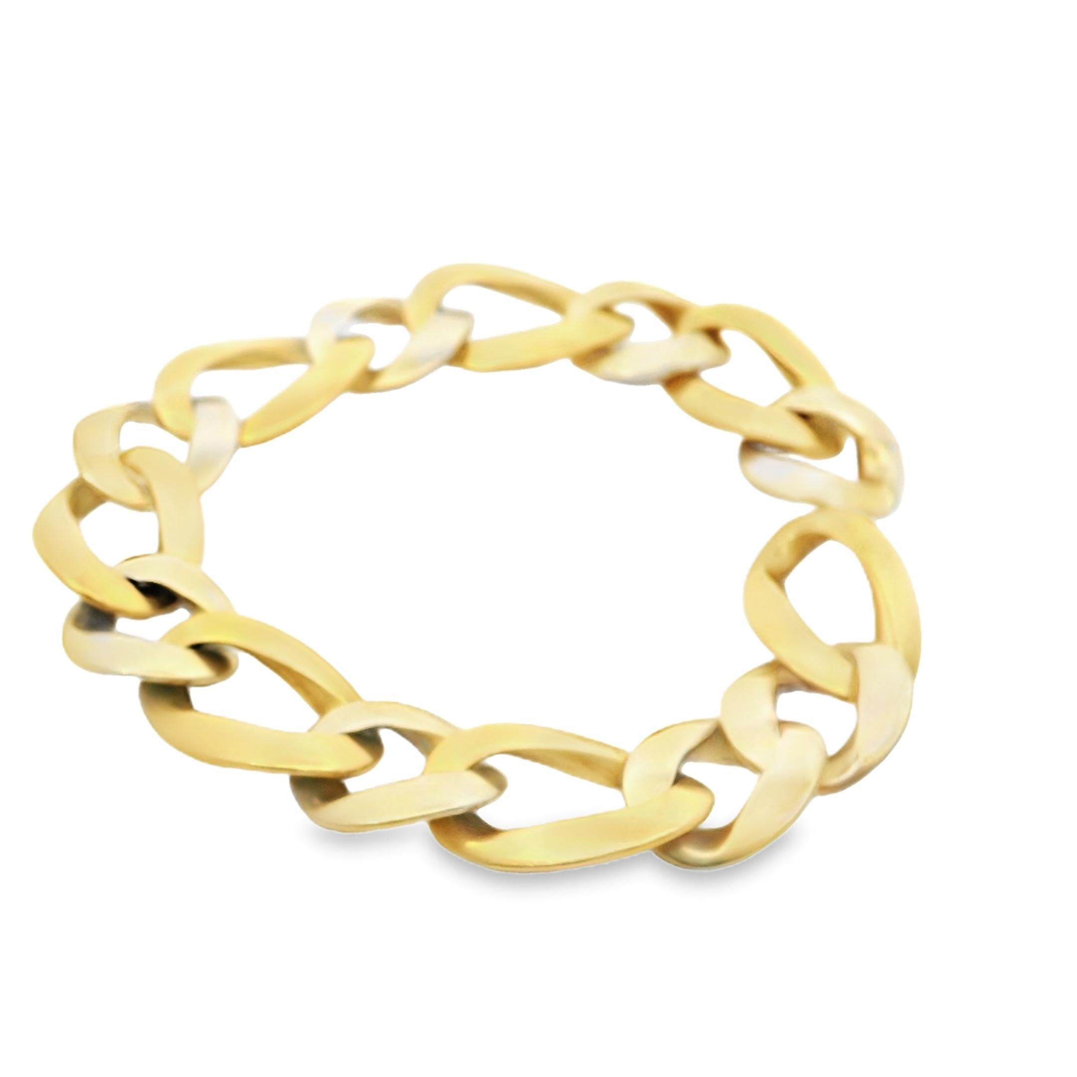 18K 2 Tones Sterle Curbe Link Bracelet In Good Condition For Sale In New York, NY