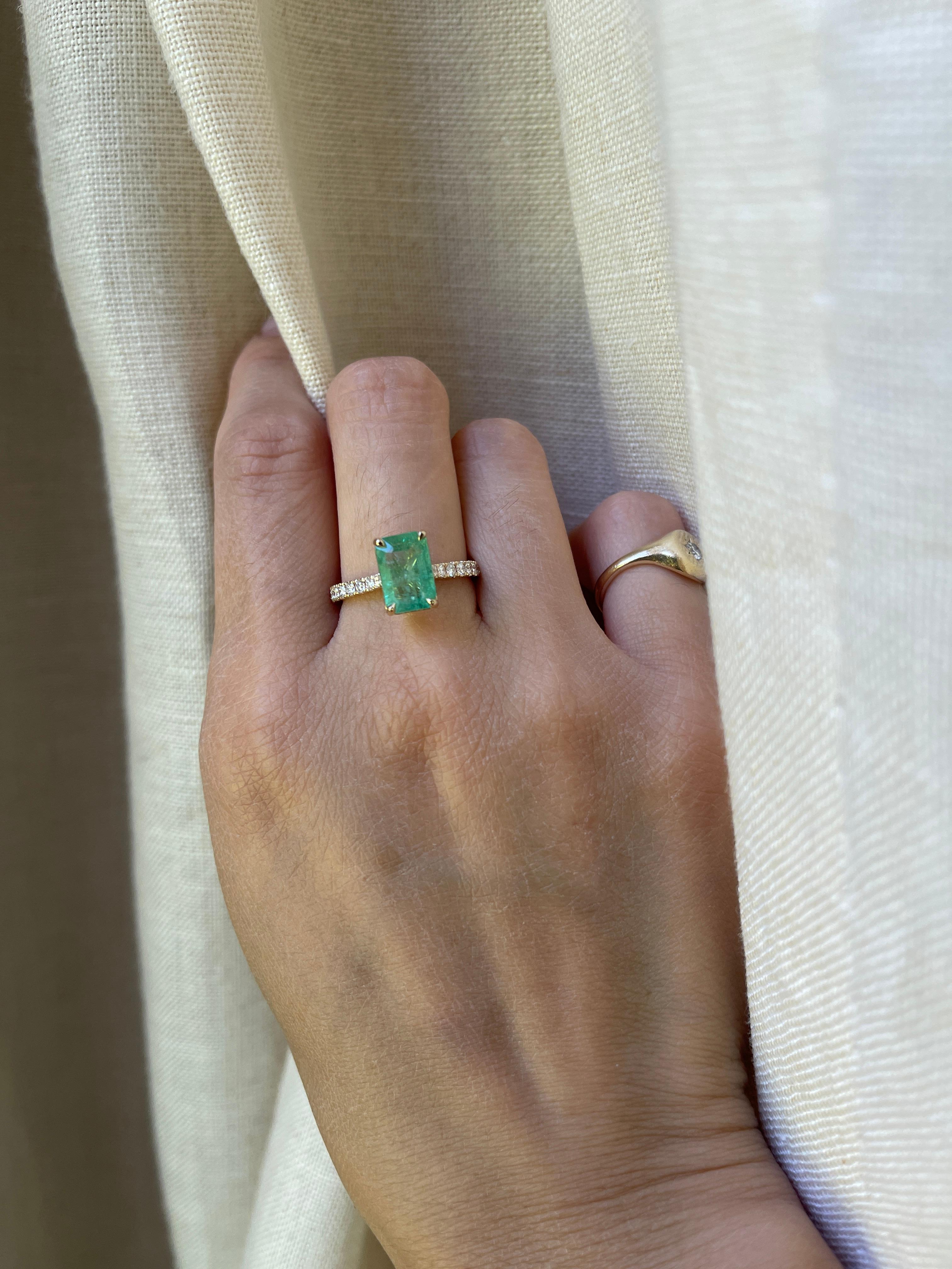 14k 2.54ct Emerald Diamond Ring, Emerald Engagement Ring For Sale 1