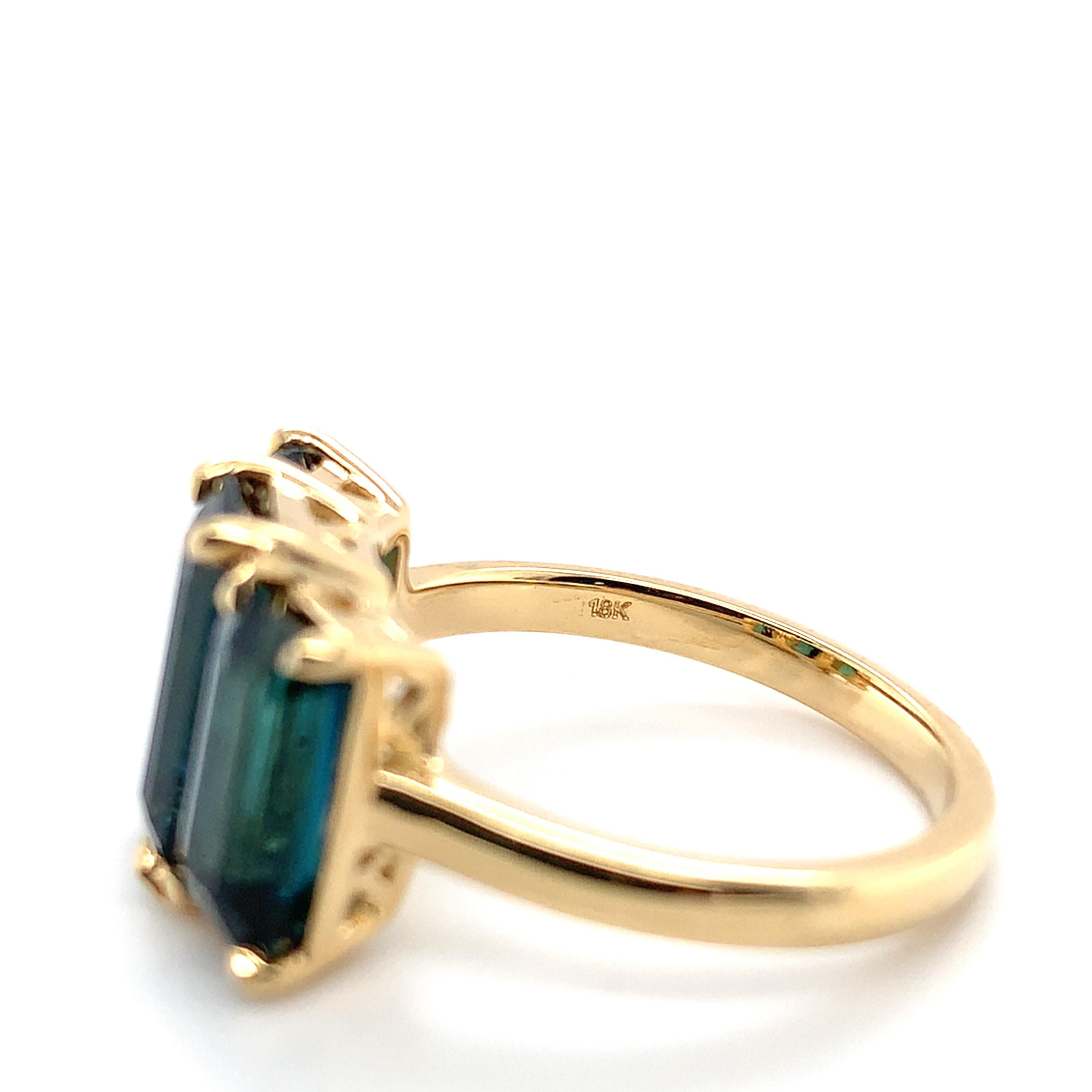 Bague 18K 3 pierres 4,5 carats tw tourmaline bleu indicolite sarcelle taille 6,5 en vente 4