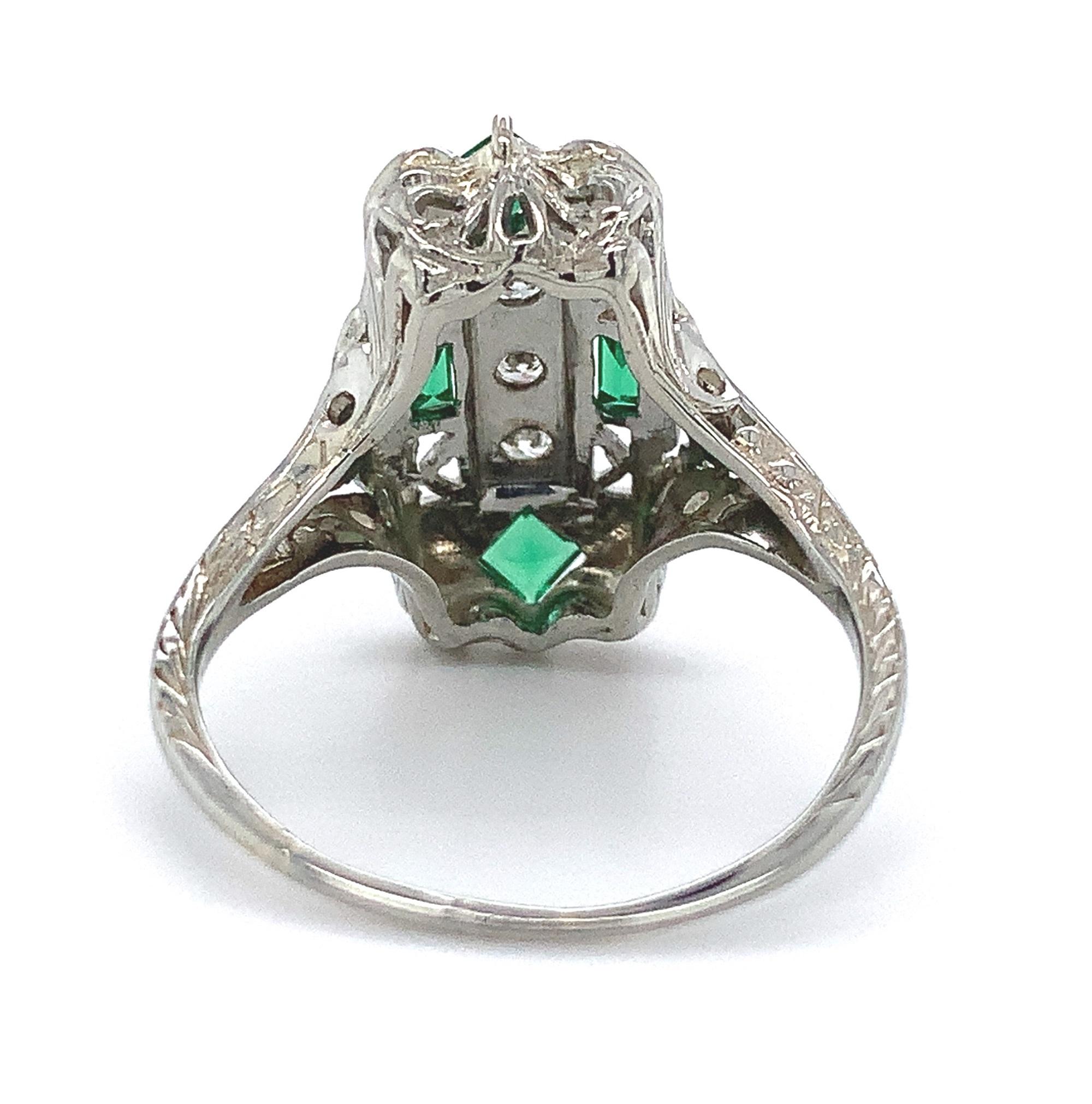 18K 3 Stone Diamond Filigree Ring with Syn Emerald In Excellent Condition For Sale In Big Bend, WI