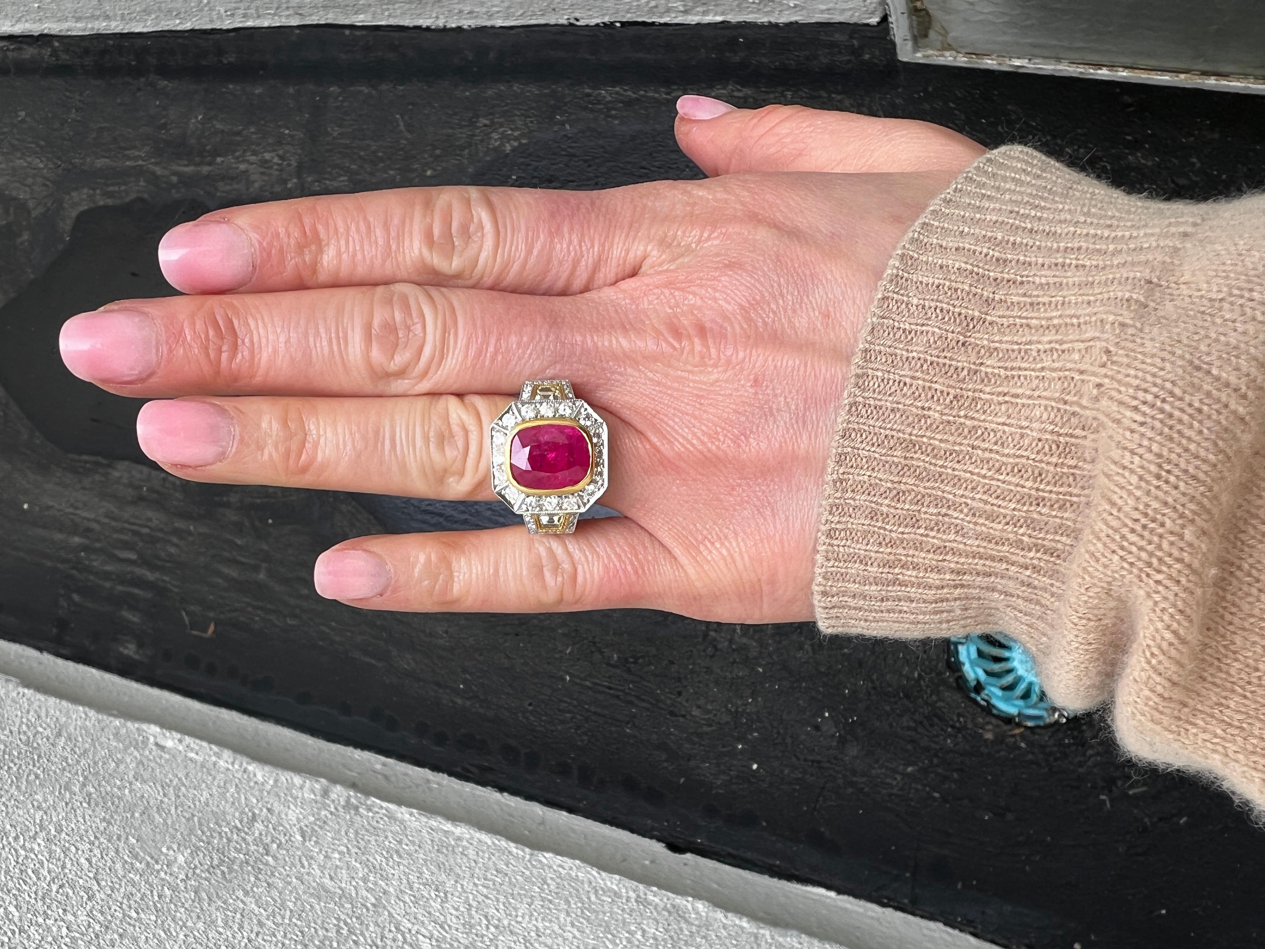 GIA Burma Ruby and Diamond Three Stone Cocktail Ring In Excellent Condition For Sale In Beverly Hills, CA