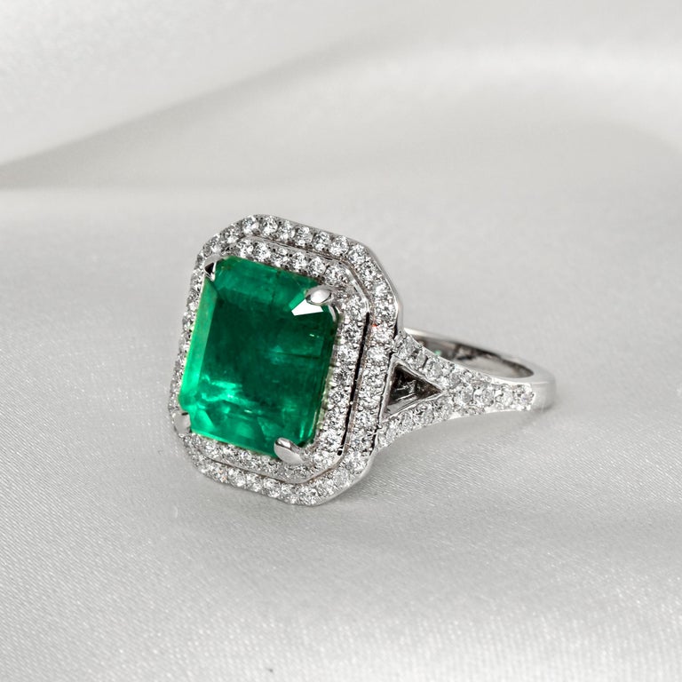 Contemporary IGI 18K 4.01 Ct Emerald Diamond Antique Art Deco Style Engagement Ring For Sale