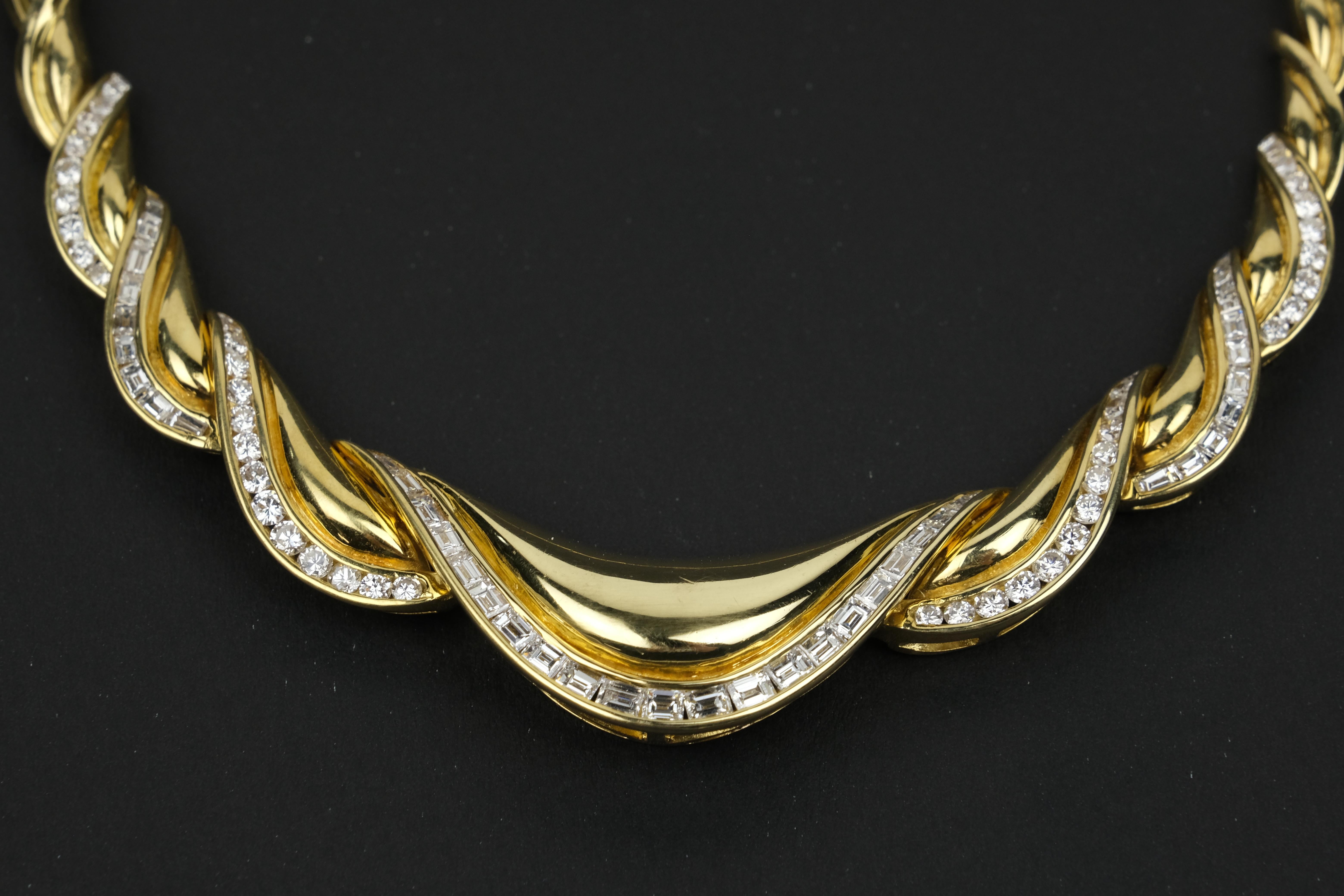 18K 4.35 CTW Diamond Graduated Drape Necklace

Jewelry is as much an expression of art and sculpture as anything found in art galleries or museums.

As with all artistic endeavors, there is good and bad design, even with jewelry fashioned from the