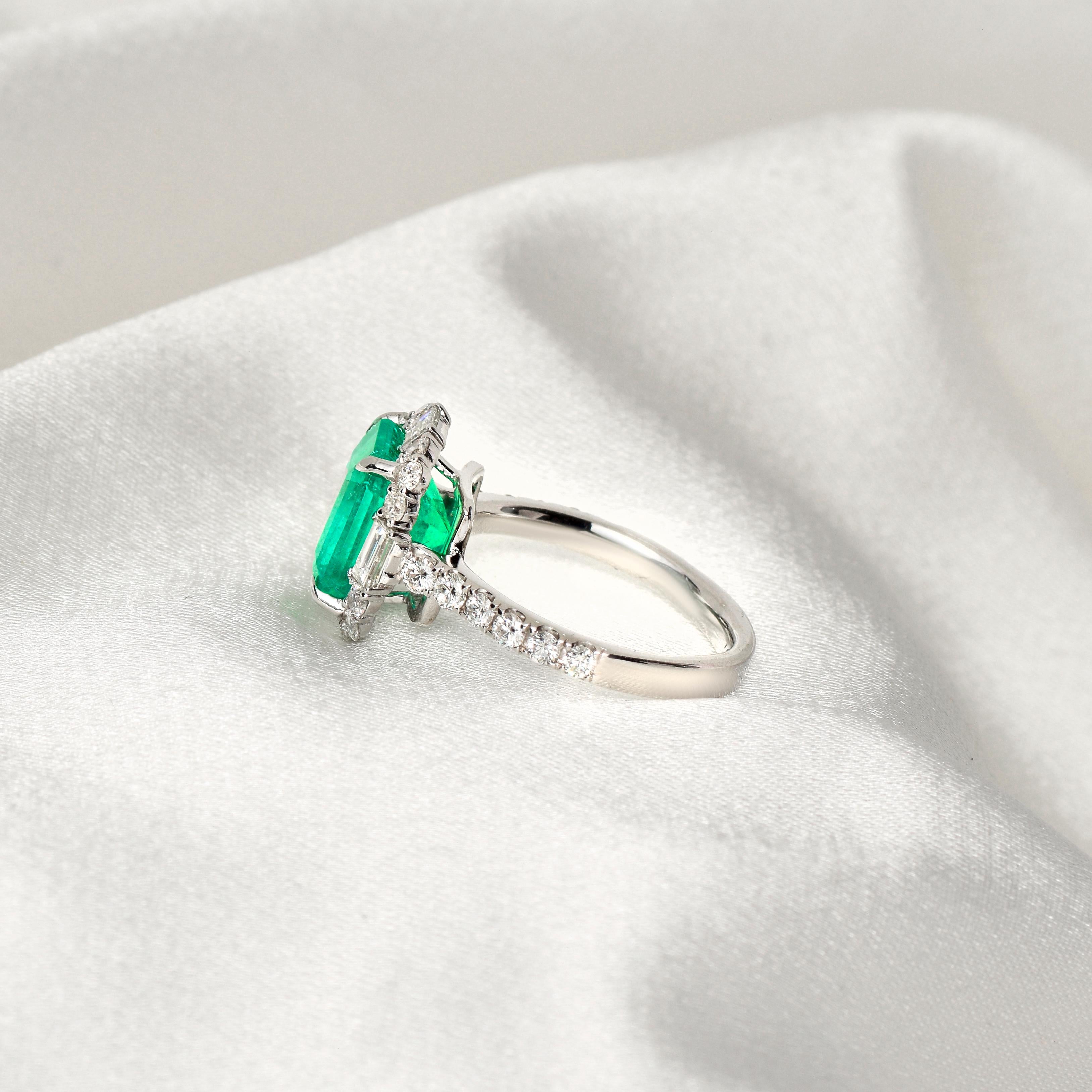 Emerald Cut GRS 18k 4.37ct Colombia Emerald&Diamond Antique Art Deco Style Engagement Rin For Sale