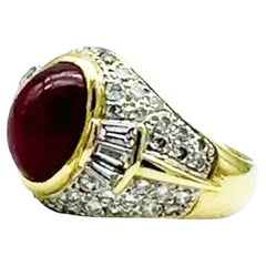 Anillo solitario de 18 quilates con 4,50 quilates de rubí rojo sangre y 1,60 quilates de diamantes