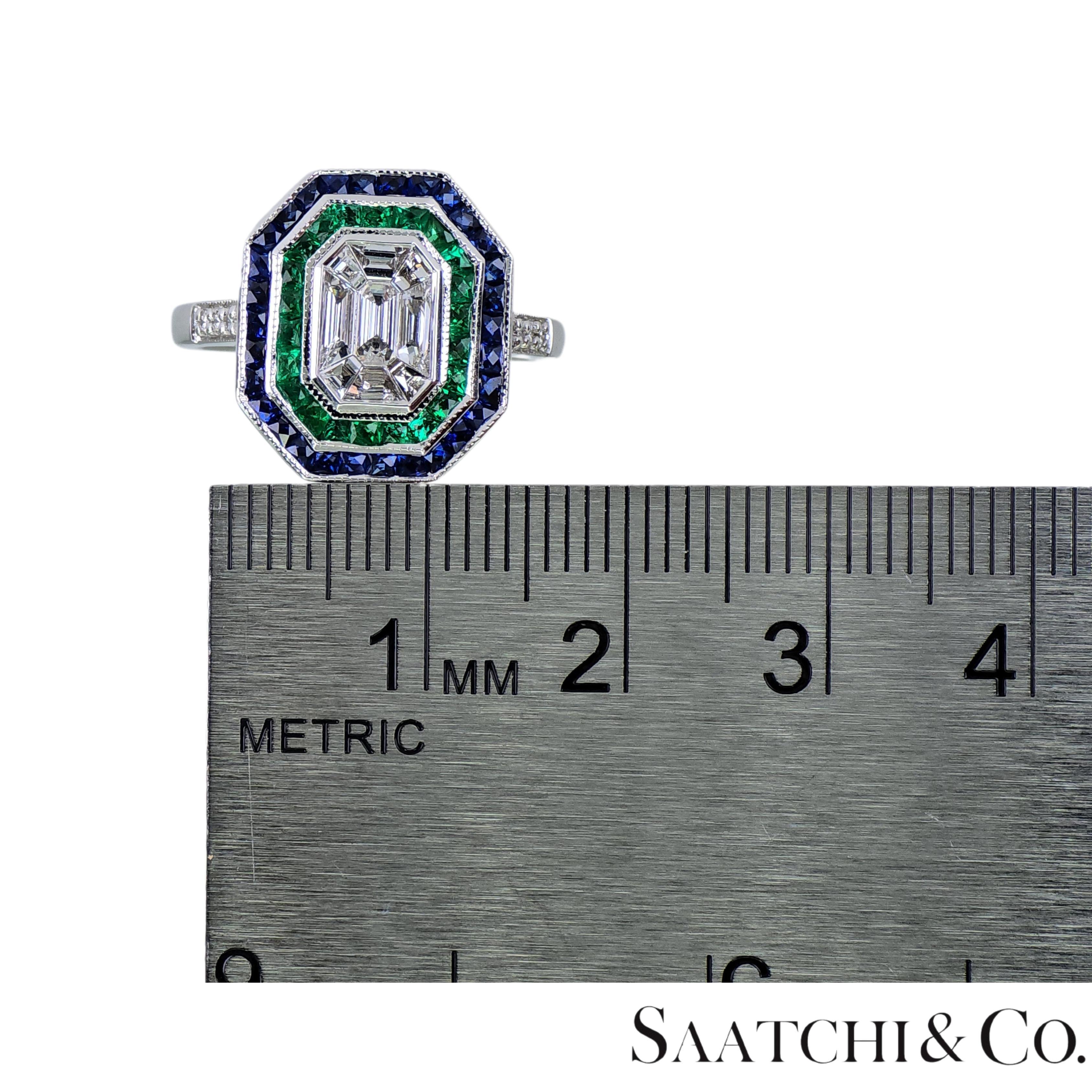 Anello 18K 750 Illusione a forma di smeraldo Nature Round VVS Diamond Sapphire Emerald Ring in vendita 5