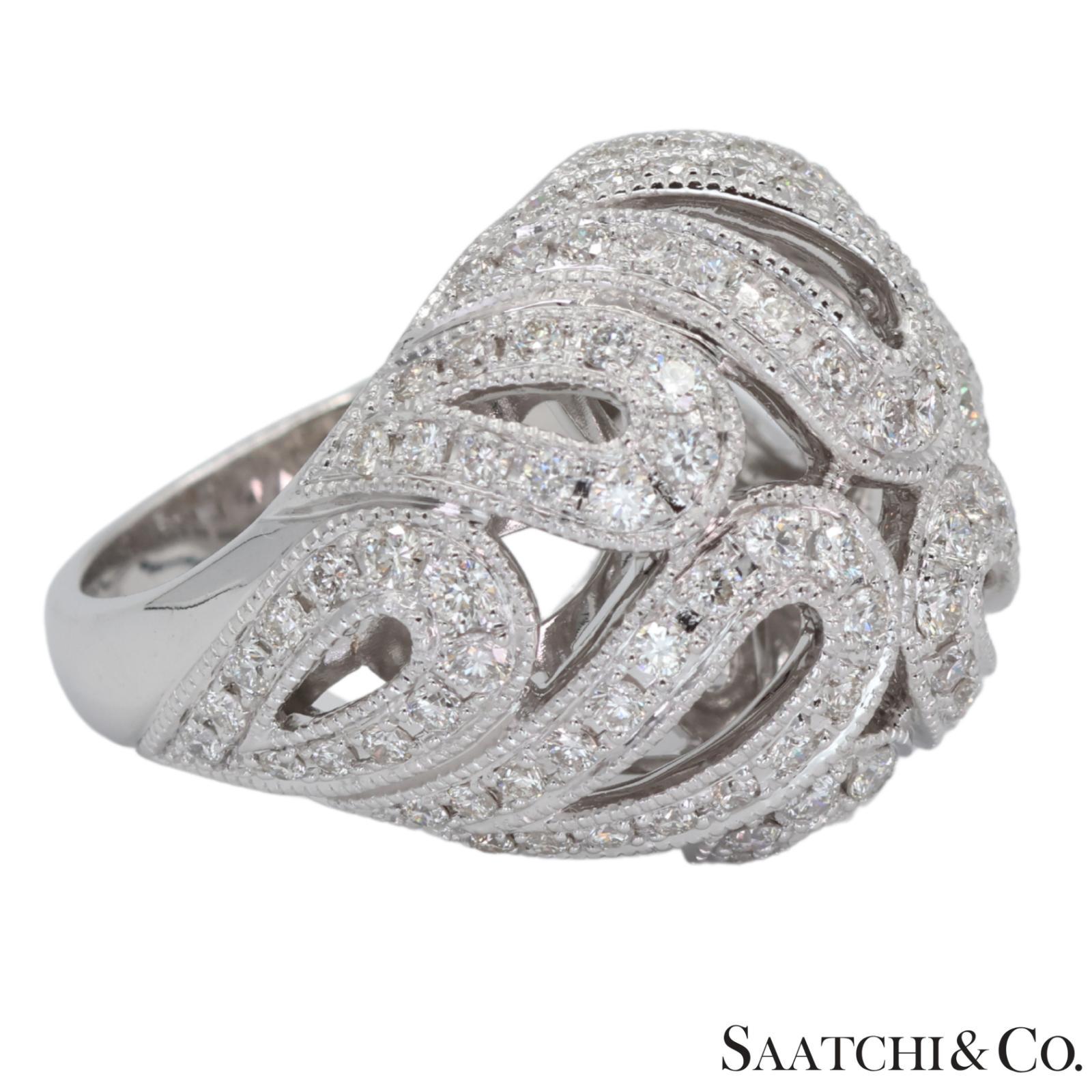 Anillo de Cóctel de Diamantes Naturales 18k 750 Contemporáneo en venta