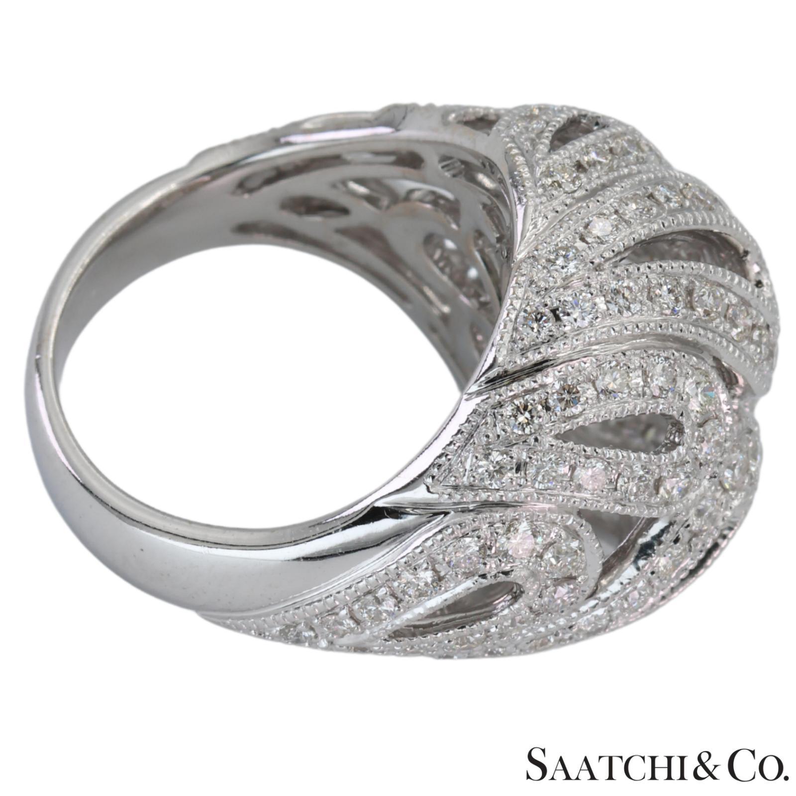 Femenino o masculino Anillo de Cóctel de Diamantes Naturales 18k 750 en venta