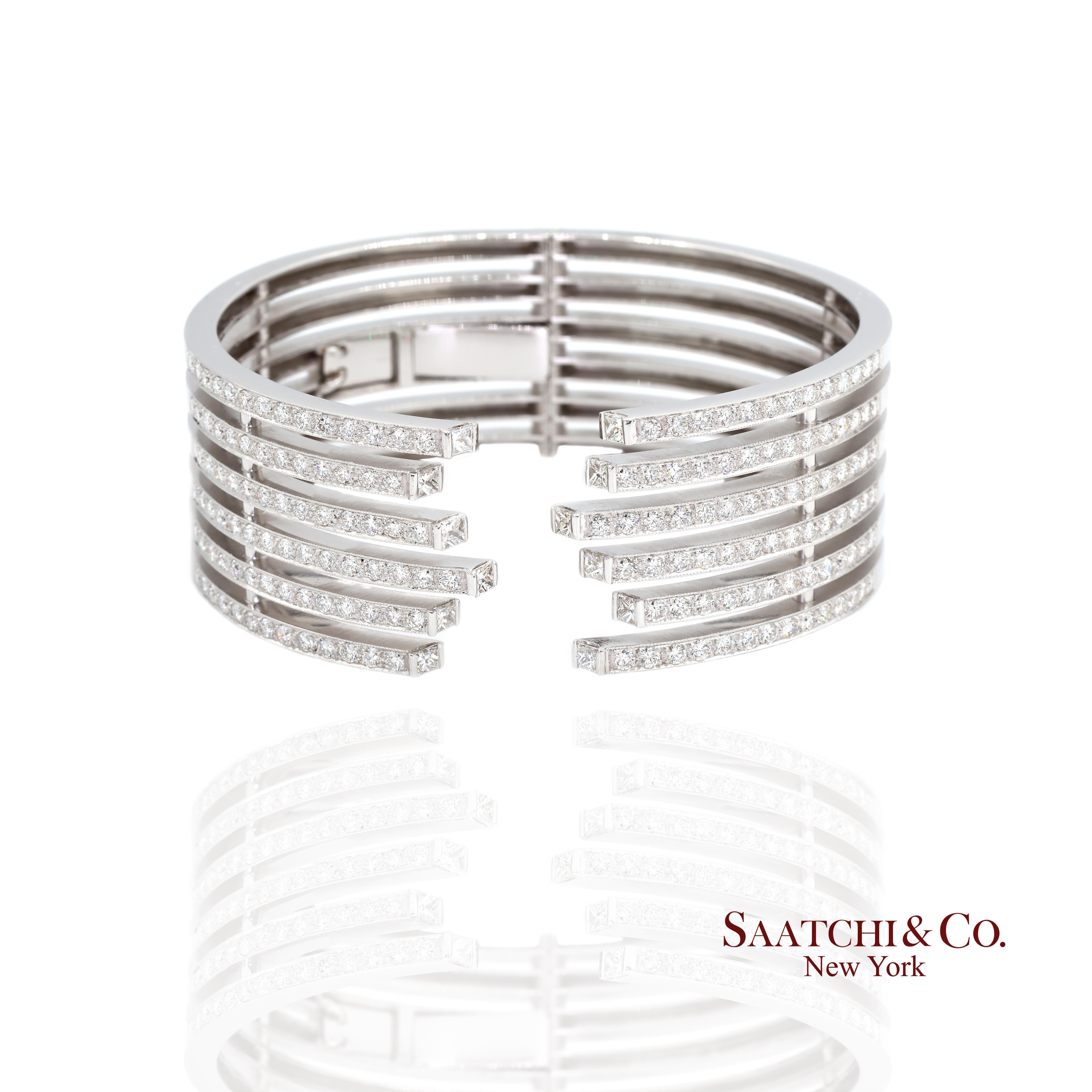 Pulseras brazalete de diamantes de oro natural 18K 750 en venta 1