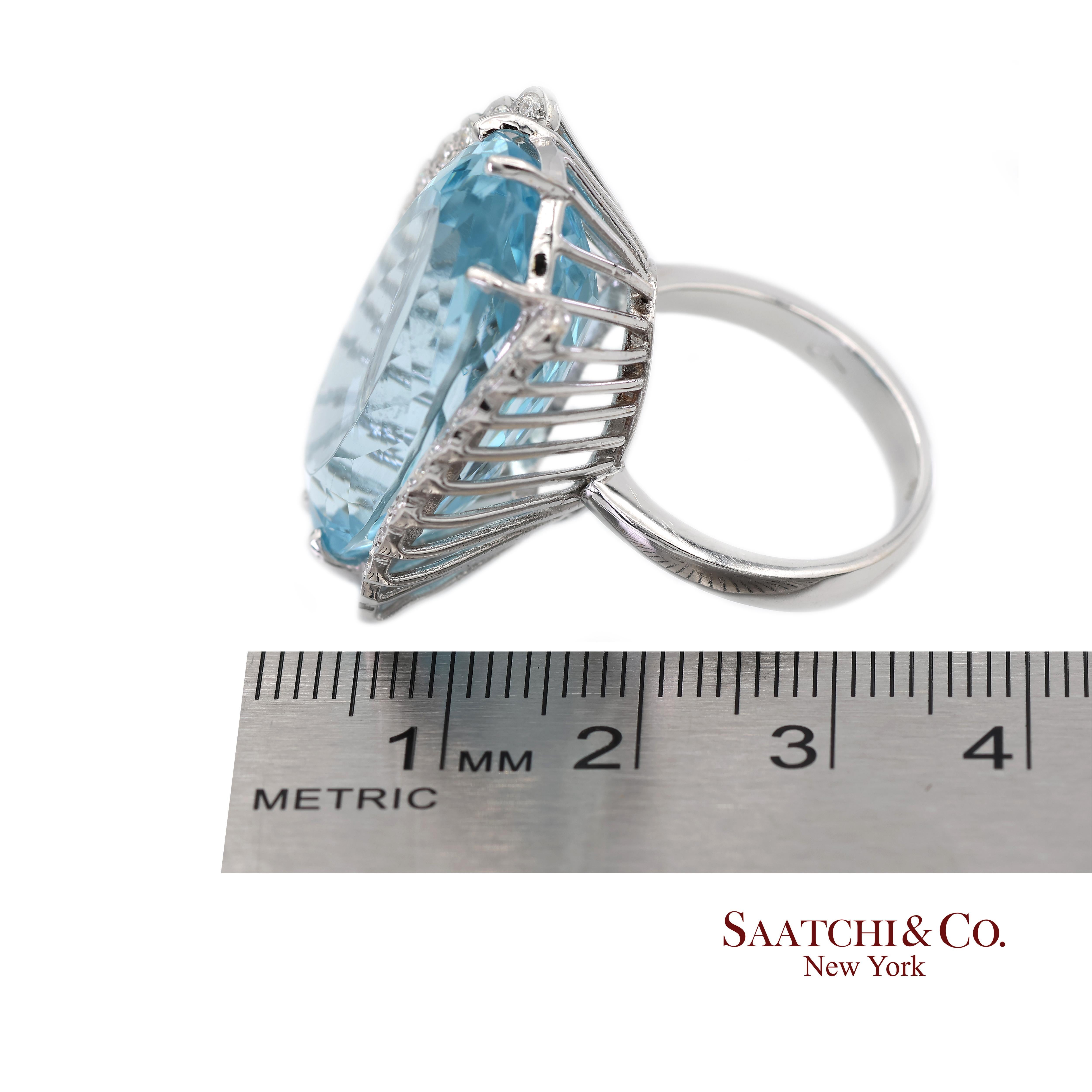 18K 750 Massiv Vintage Weißgold Natürlicher Diamant und Blauer Topas Ring im Angebot 4