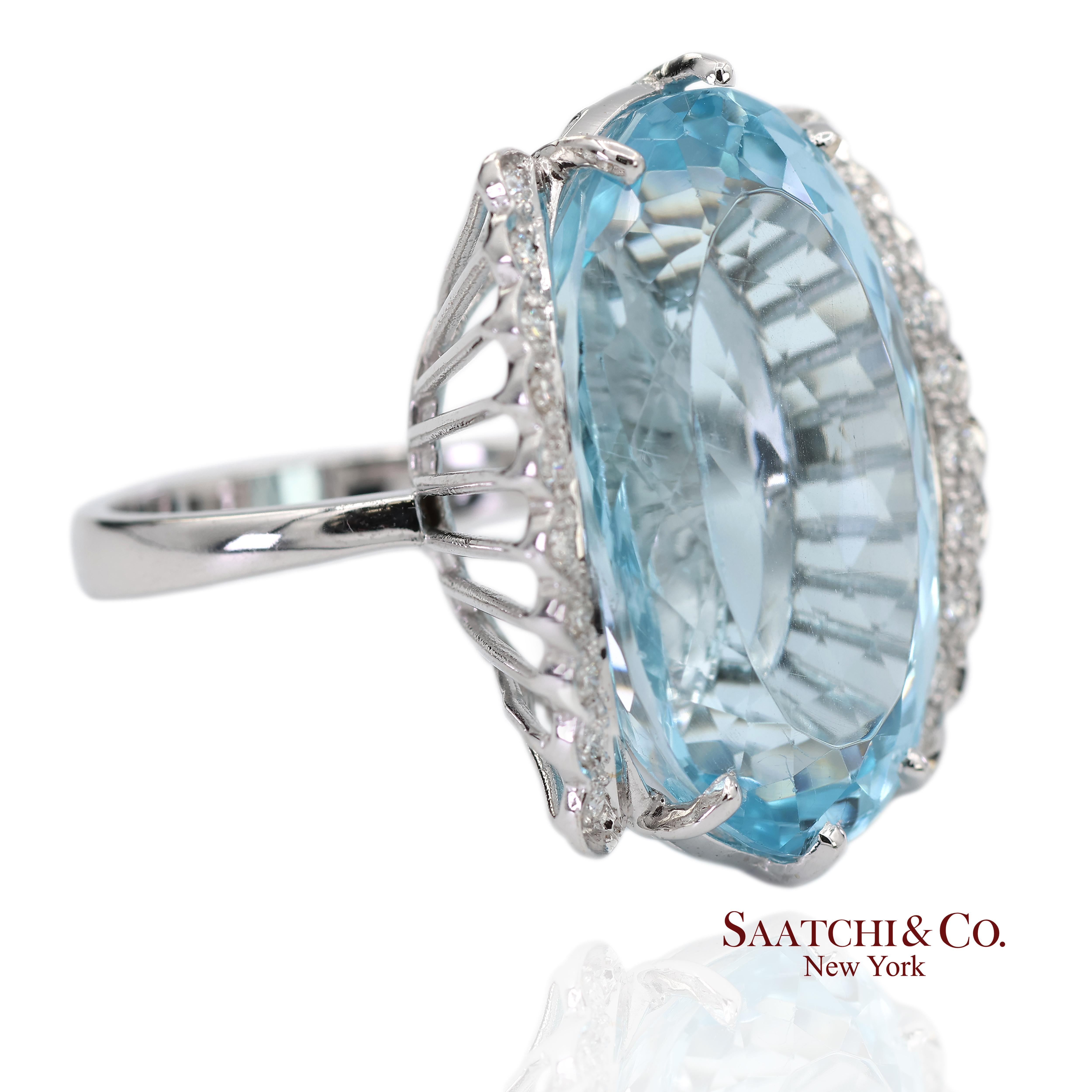 18K 750 Massiv Vintage Weißgold Natürlicher Diamant und Blauer Topas Ring (Zeitgenössisch) im Angebot