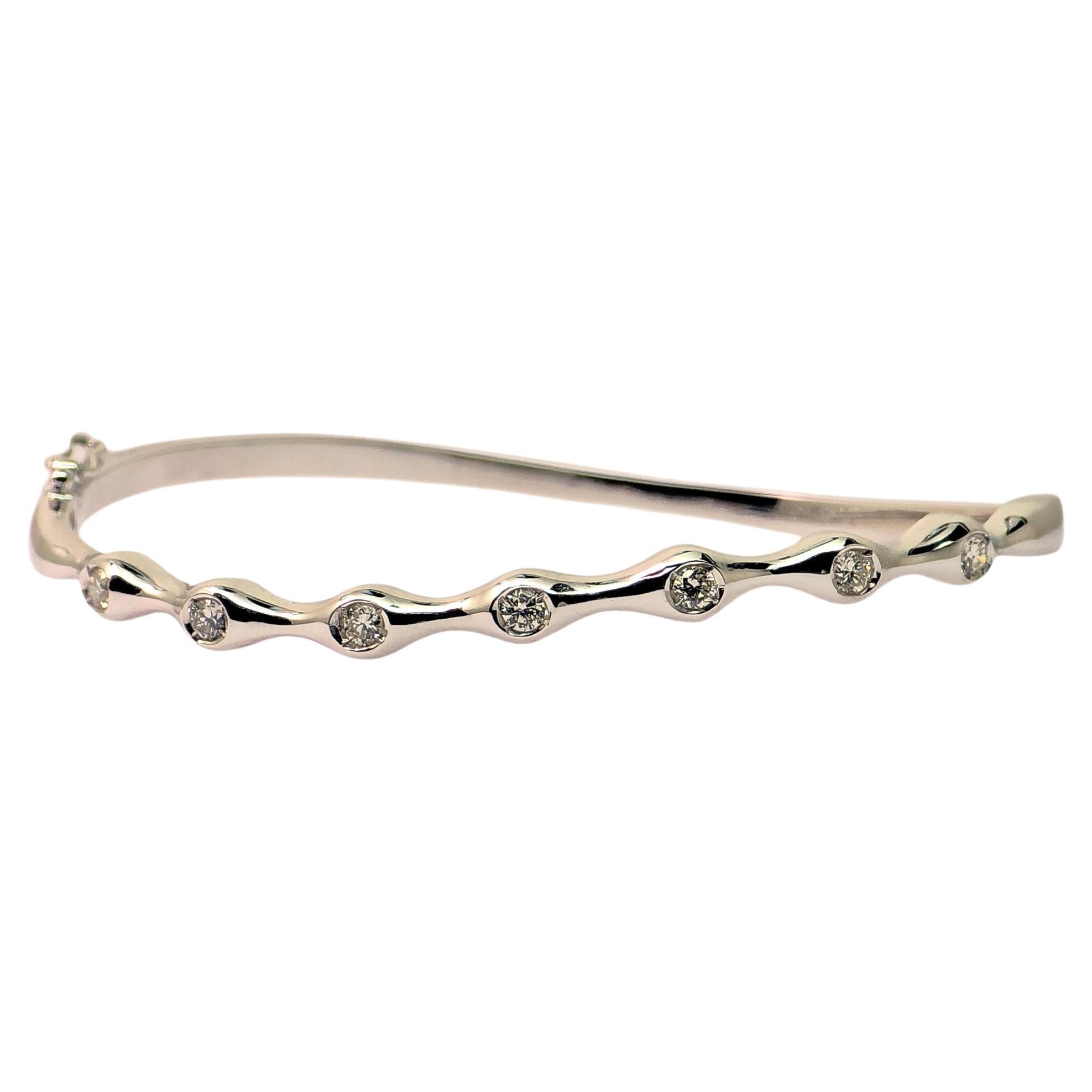 Pulsera brazalete de oro blanco macizo 18k 750 con diamantes naturales cierre a presión 0,5 ct en venta