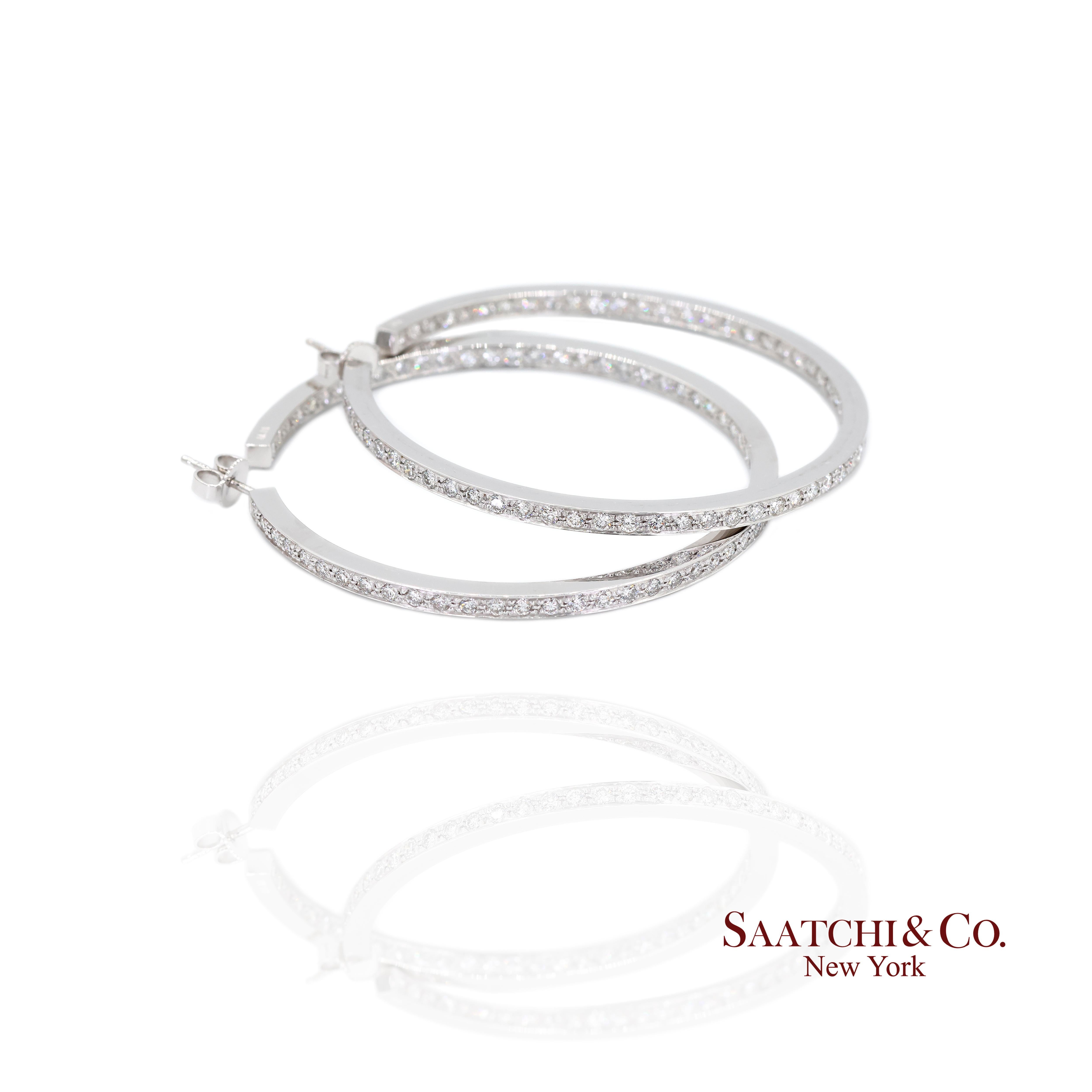 Créoles - Diamant

Type de métal : Or blanc massif 18K
Poids total de l'article : 22,9 grammes
Longueur : 59,0 mm
Largeur : 52.0 mm
Hauteur : 3.3 mm
1:
Pierre principale : Diamant naturel
Poids du diamant Nature : 3,84 carats (128 pièces)
Grade de