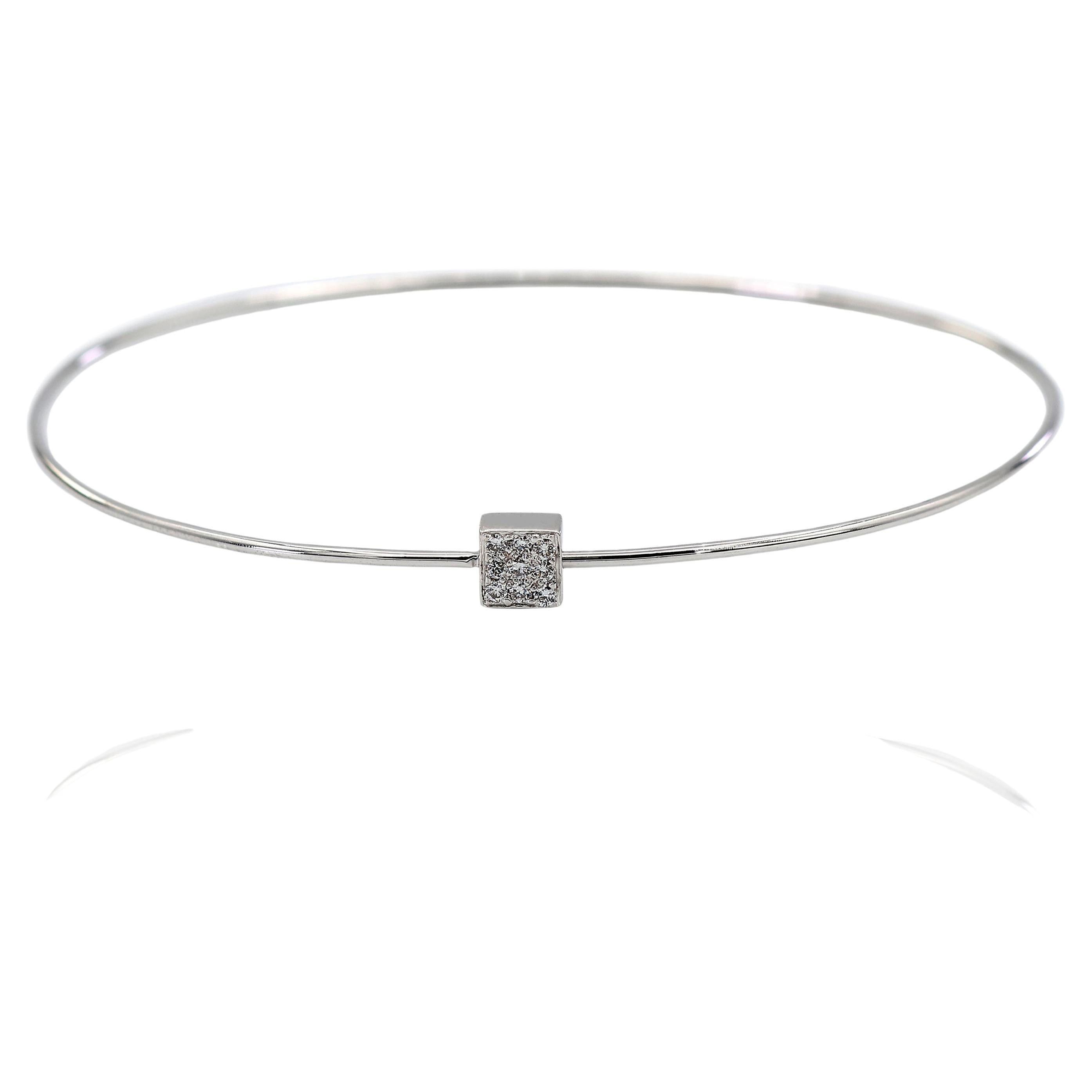 Bracelet en or blanc massif 18K 750 diamants naturels de forme carrée en vente