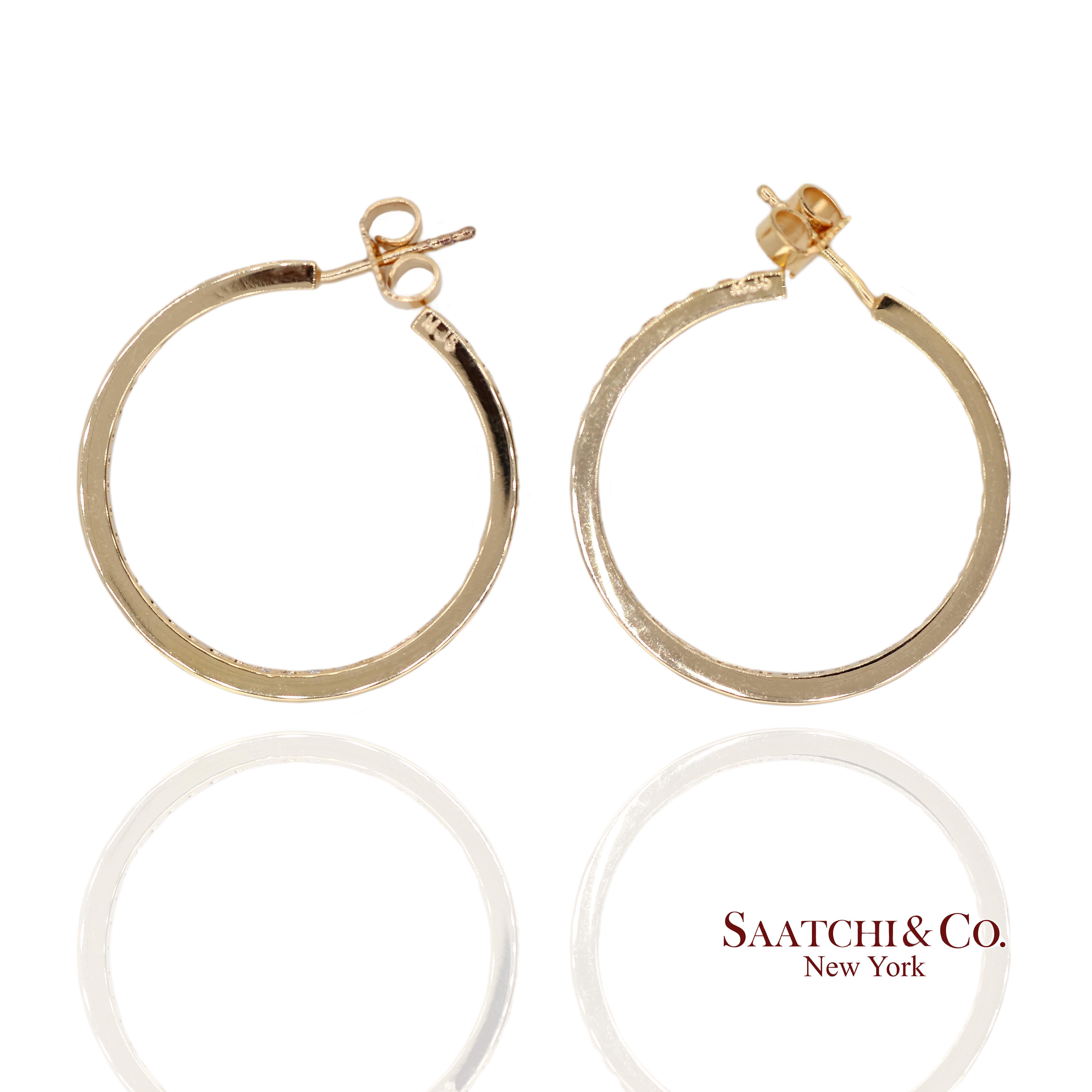 Pendientes de aro de oro amarillo macizo de 18 quilates 750 con diamantes naturales dentro y fuera en Nuevo estado para la venta en New York, NY