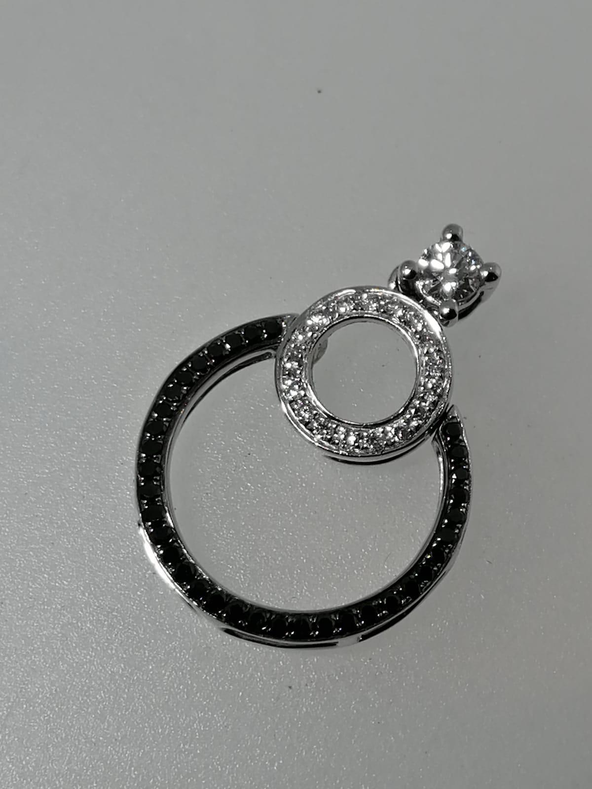 Women's 18K 750 White Gold, 0.20ct White & 0.15ct Black Diamond Double Circle Pendant For Sale