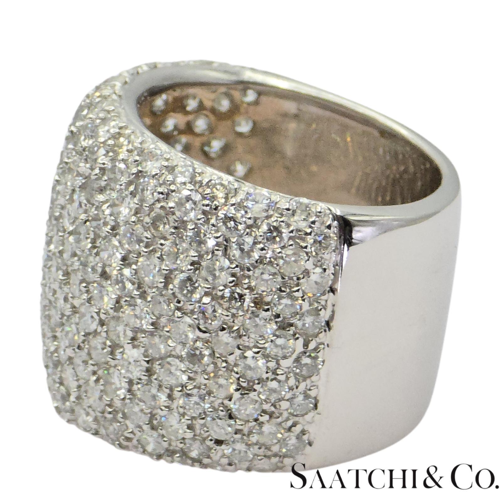 Anillo/anillo ancho de oro blanco 750 de 18 quilates con 4 quilates de diamantes blancos naturales Contemporáneo en venta