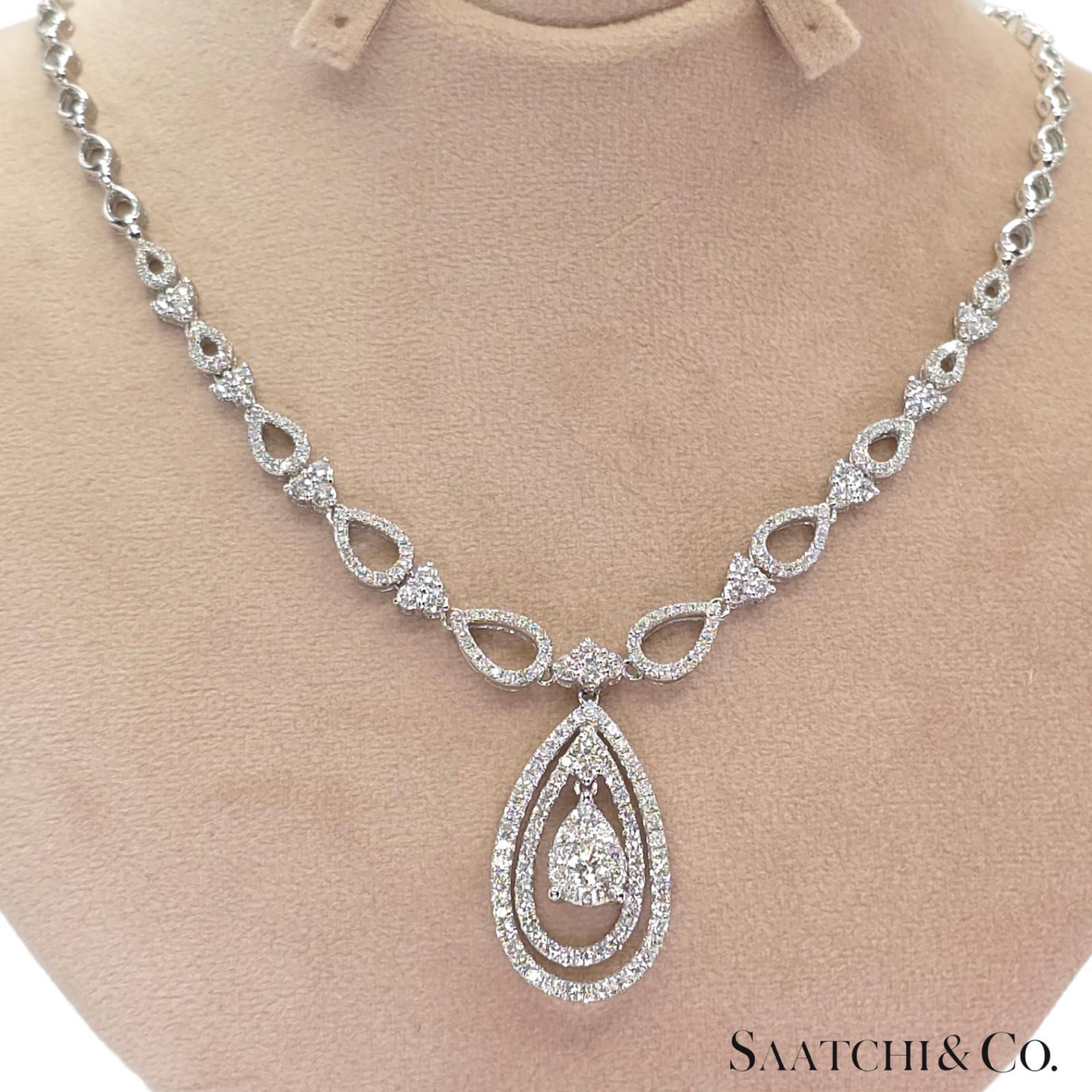 Drop Pearl Shape Necklace


Metal Type: 18K 750 White Gold
Total Item Weight: 25.62 Grams
Length: 18 Inch
1:
Natural Diamonds Weight: 3.2 Ct
No of Diamonds: 240 Pcs
Clarity Grade: VVS-VS
Color Grade: F-G
Diamond Shape: Round shape – Full Cut
Setting
