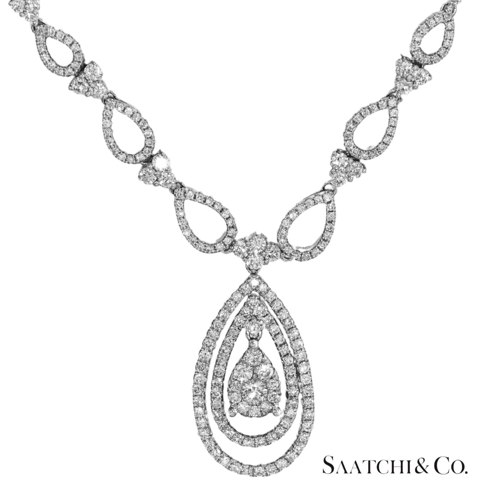18K 750 White Gold and Natural Diamond Drop Pearl Shape Necklace For Sale 1