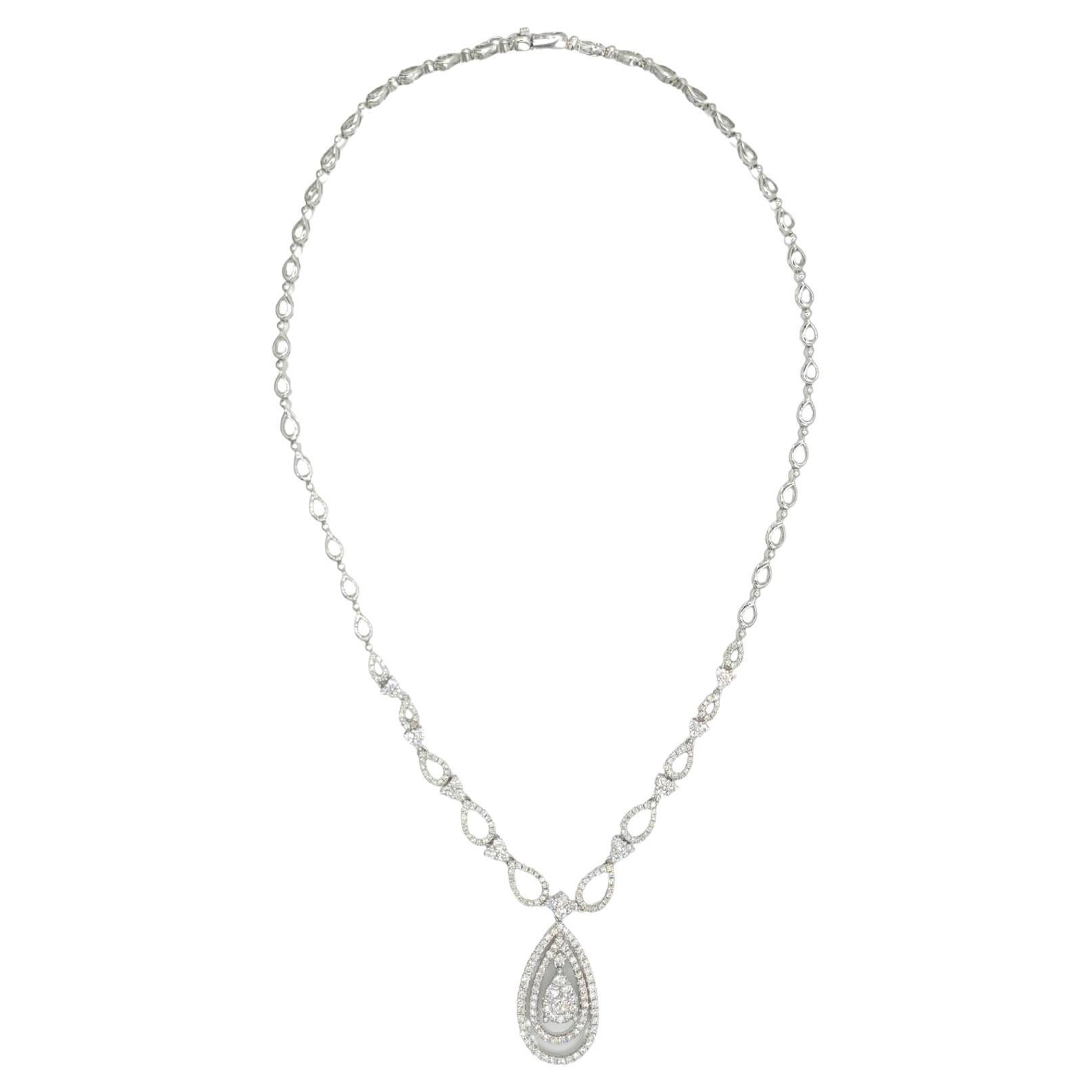 18K 750 White Gold and Natural Diamond Drop Pearl Shape Necklace For Sale