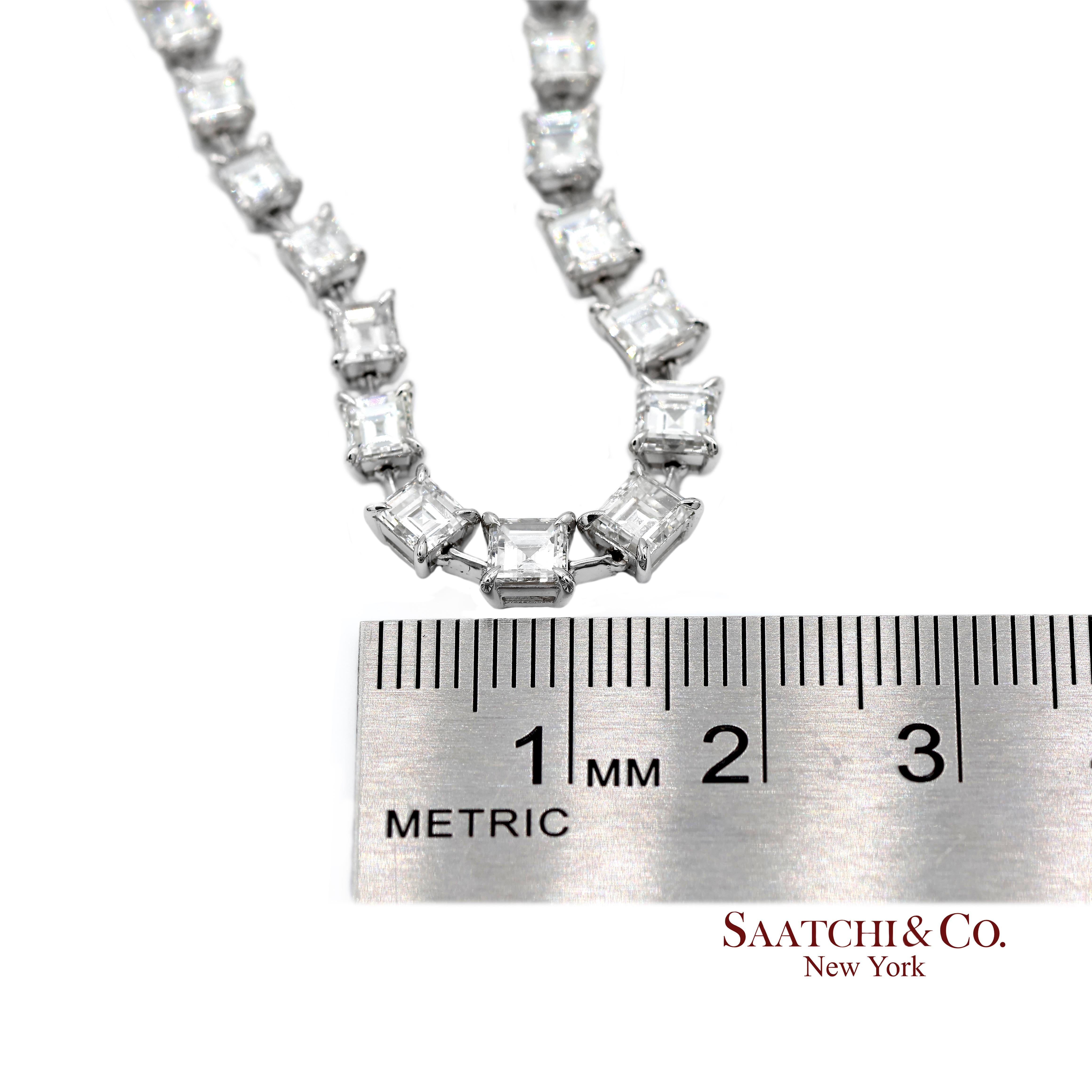 Collier de tennis en or blanc 18K 750 diamants naturels taille Carrs en vente 5