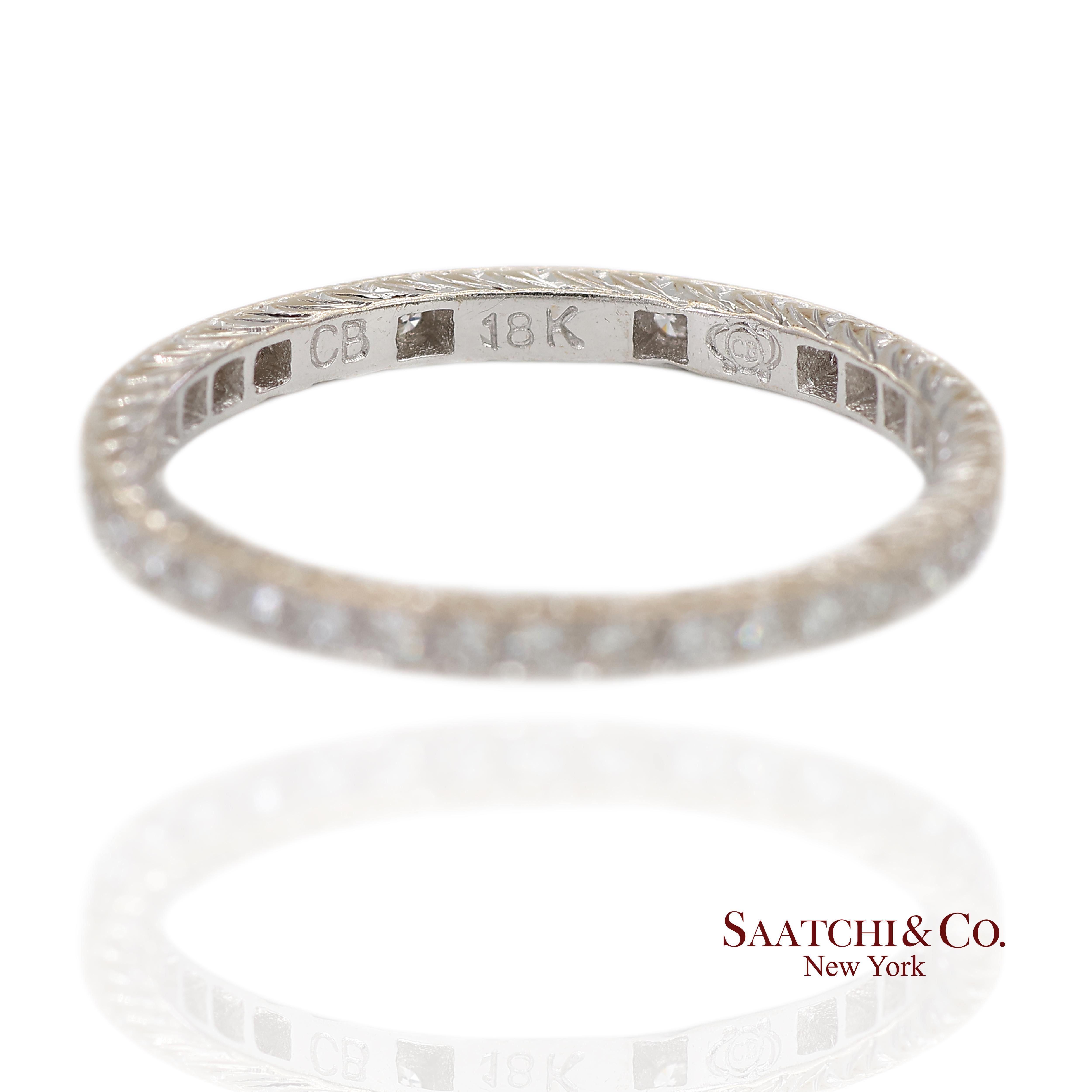 Bague en or blanc 18K 750 exquise gravée à la main et ornée de grains de mil... Unisexe en vente