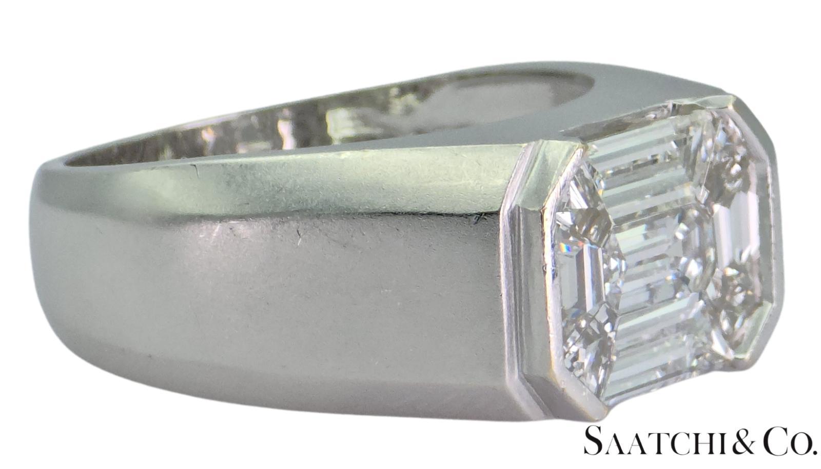 Contemporary 18K 750 White Gold -  LAB Created Diamond Illusion Setting Emerald Shape: Ring For Sale