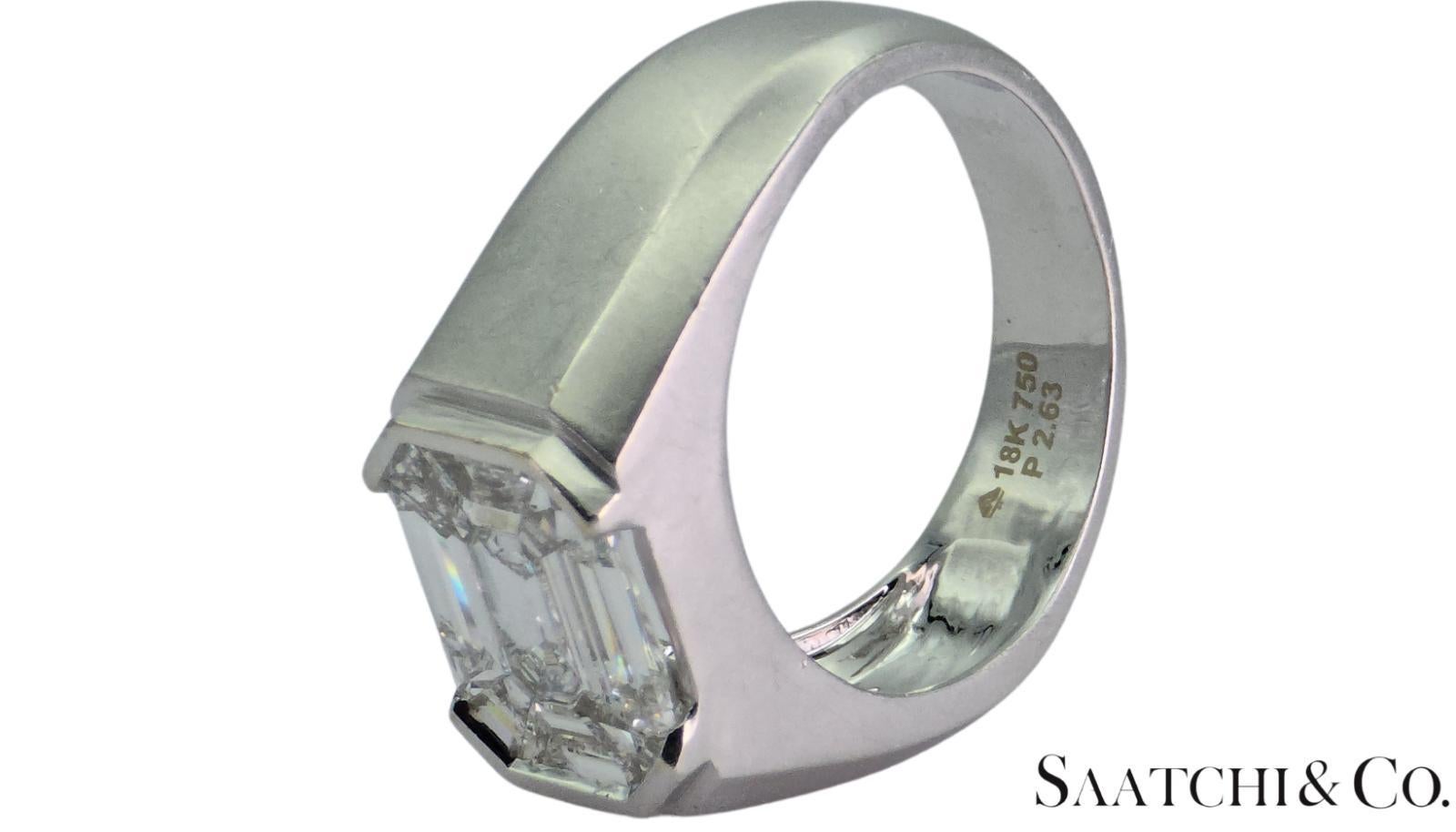 Women's or Men's 18K 750 White Gold -  LAB Created Diamond Illusion Setting Emerald Shape: Ring For Sale