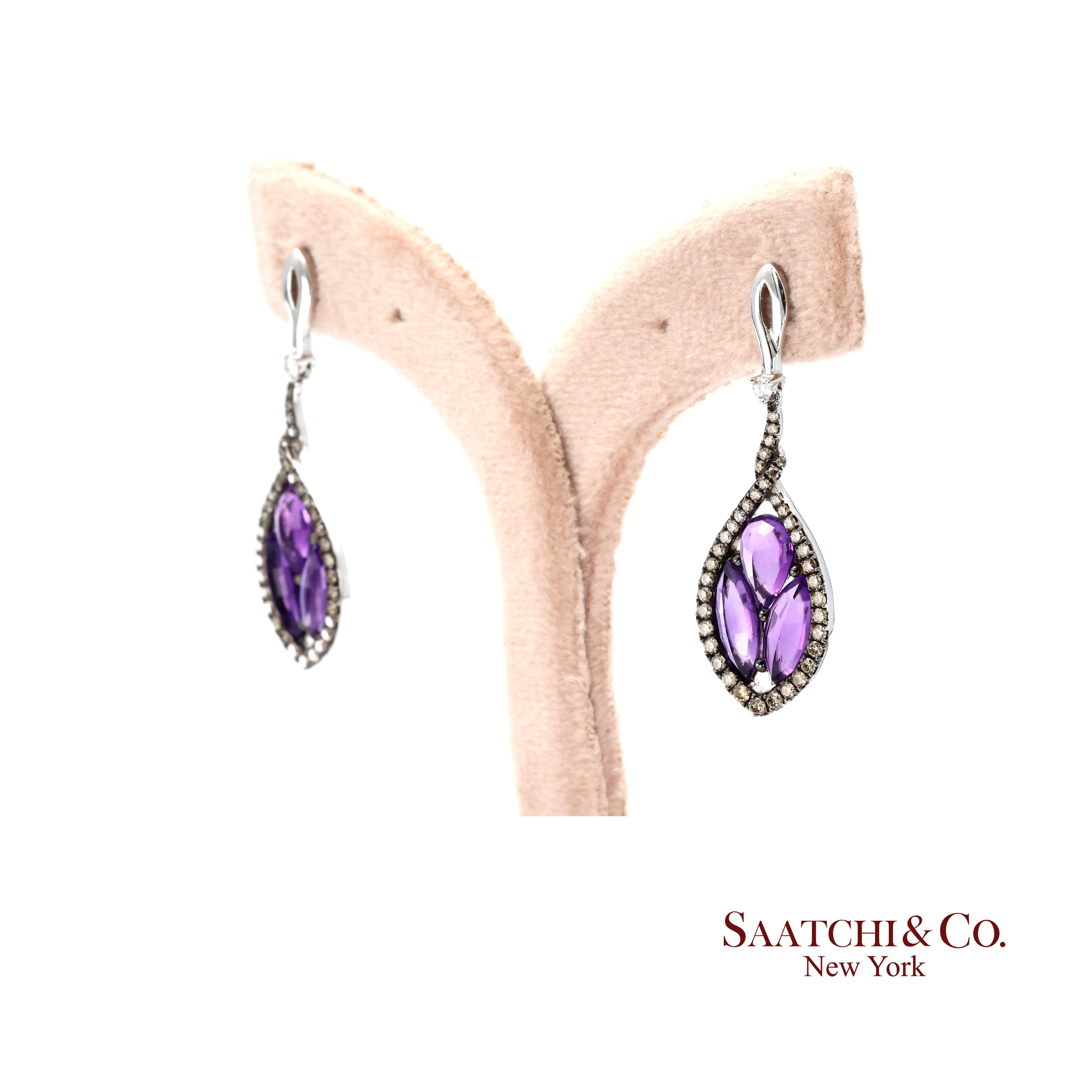 Contemporain Boucle d'oreille en or blanc 18k 750 Améthyste naturelle et diamant en vente