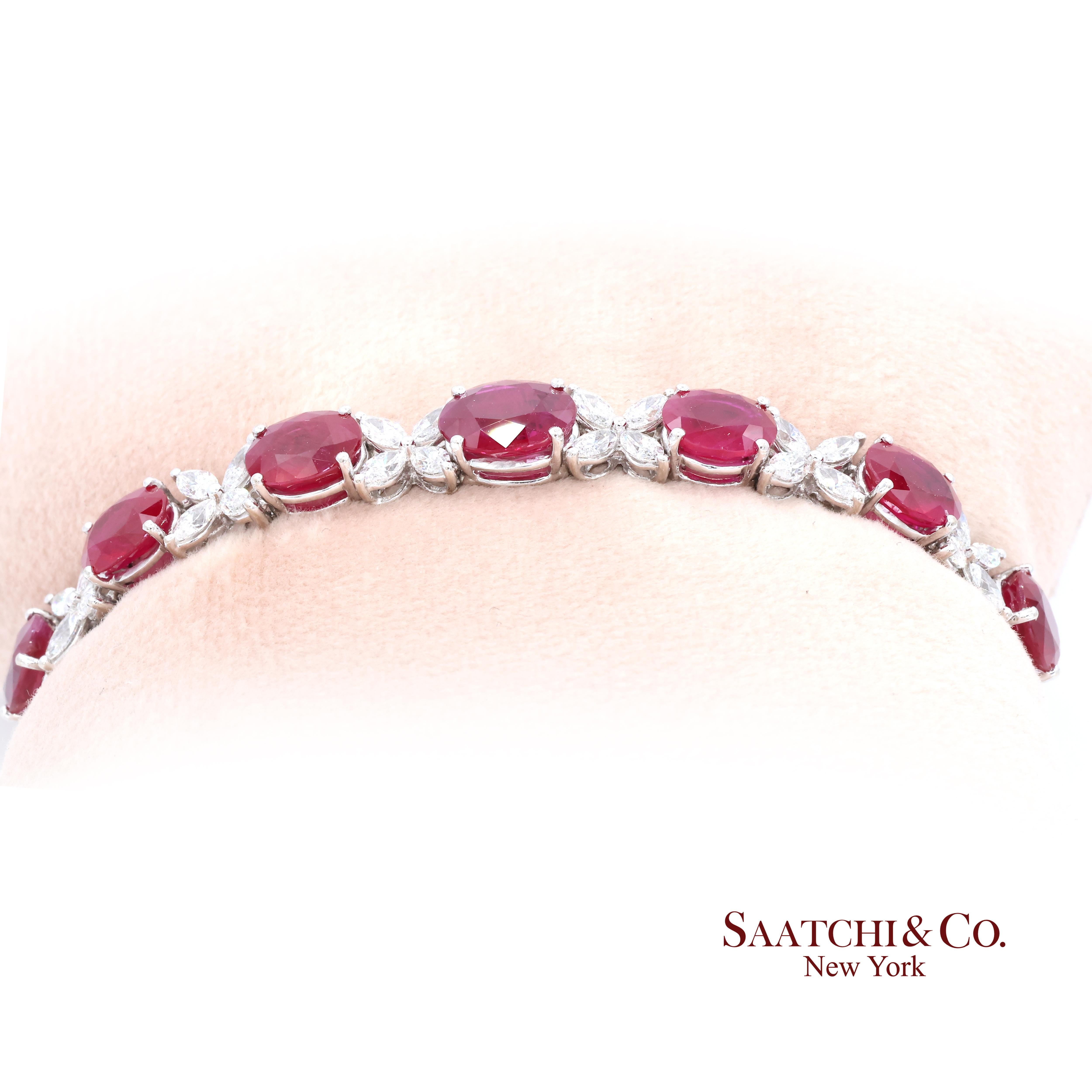 Bracelet en or blanc 18K 750 rubis birmans naturels et diamants en vente 2