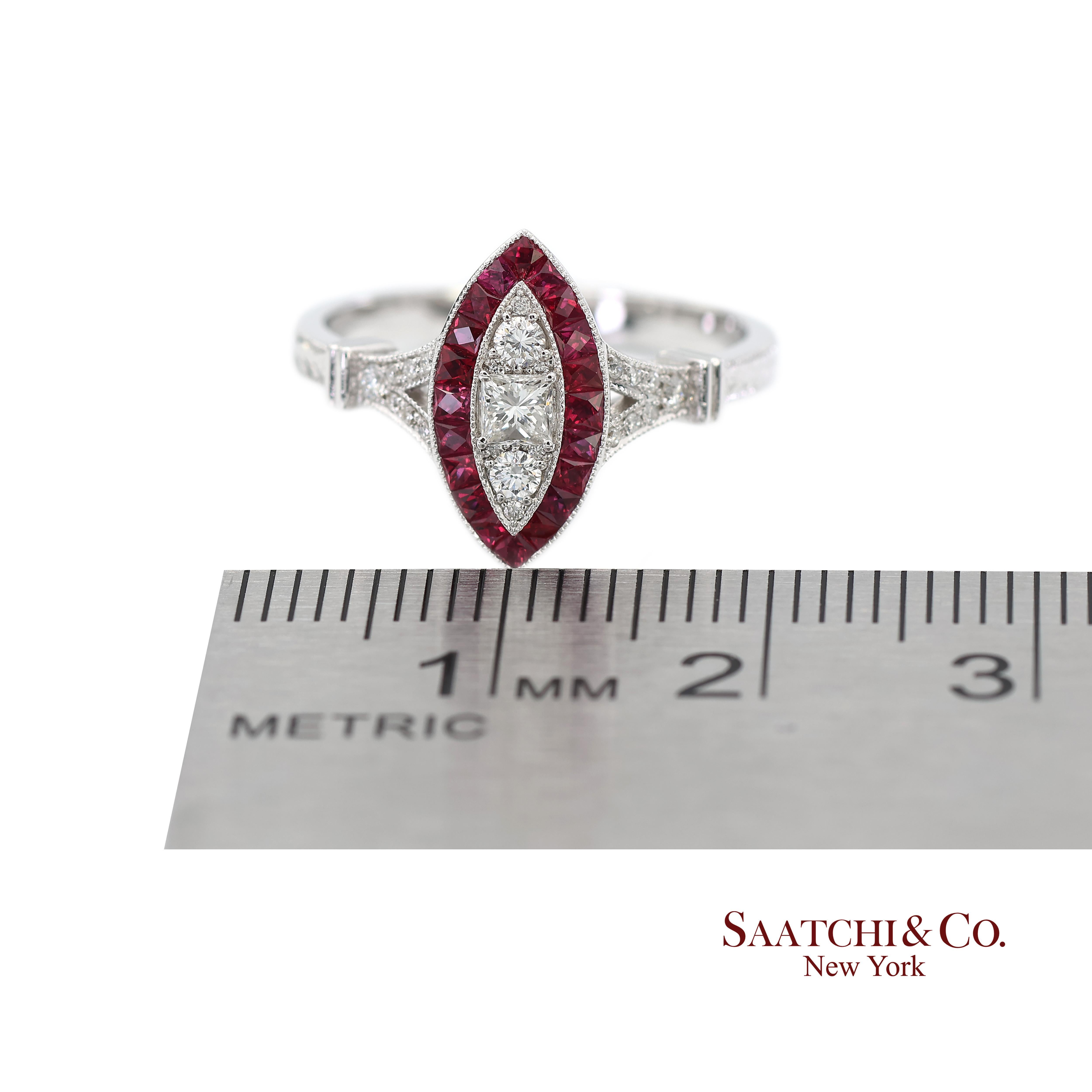 Bague en or blanc 750 millièmes, diamant naturel et rubis marquise à grains multiples en vente 5