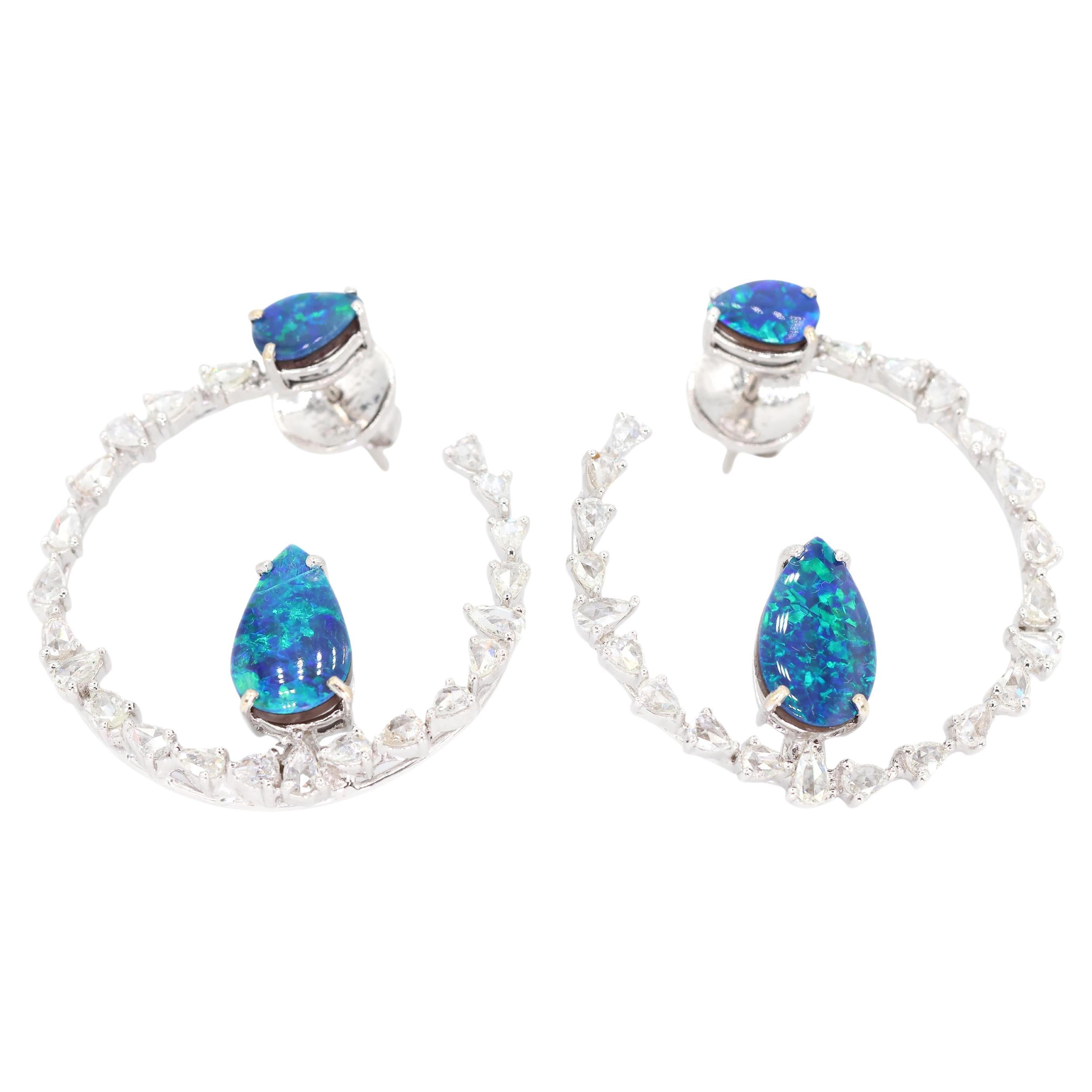 18K 750 White Gold Natural Diamond and Natural Opal Earring In New Condition For Sale In New York, NY