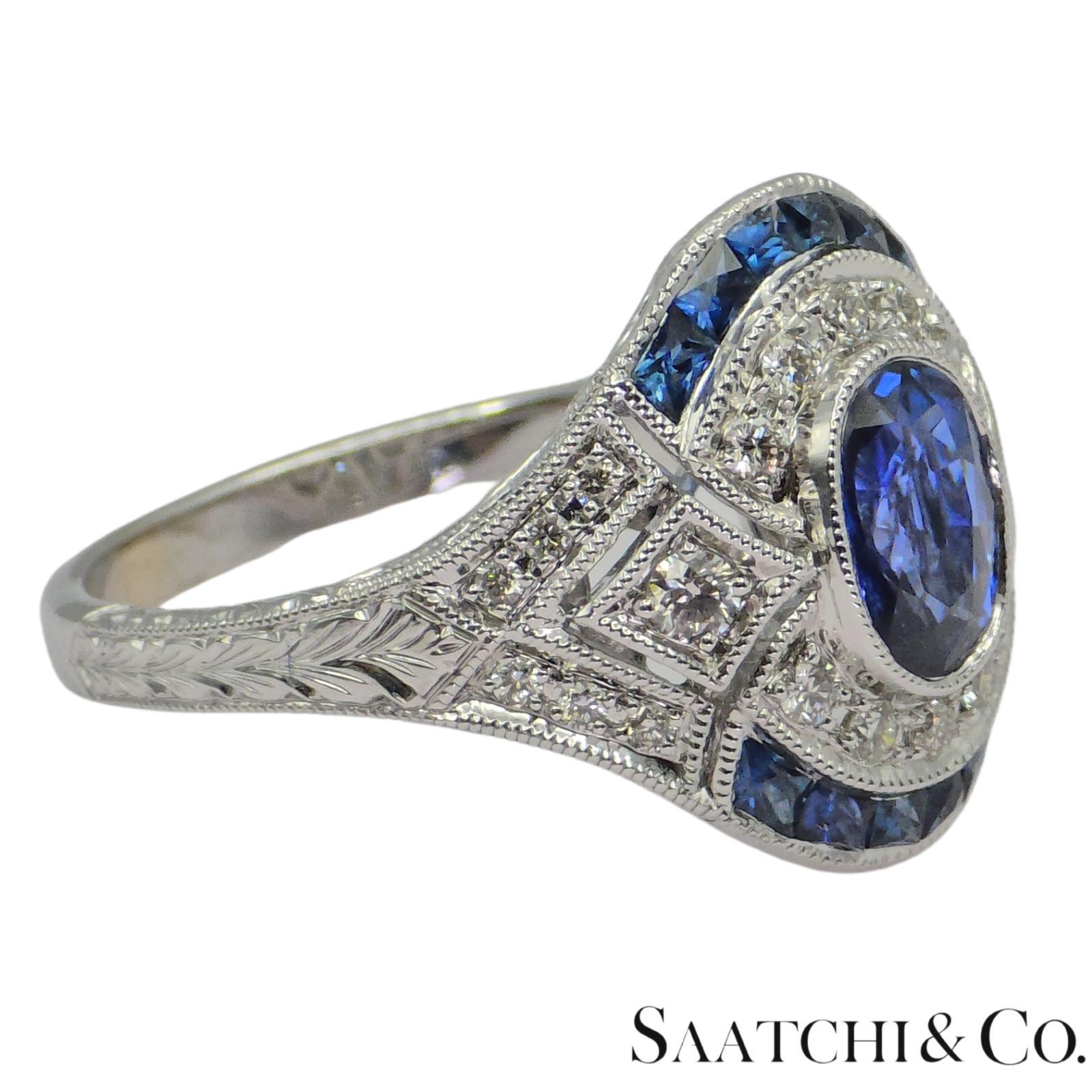 Art déco Bague en or blanc 750 millièmes (18K) diamant naturel et saphir bleu en vente