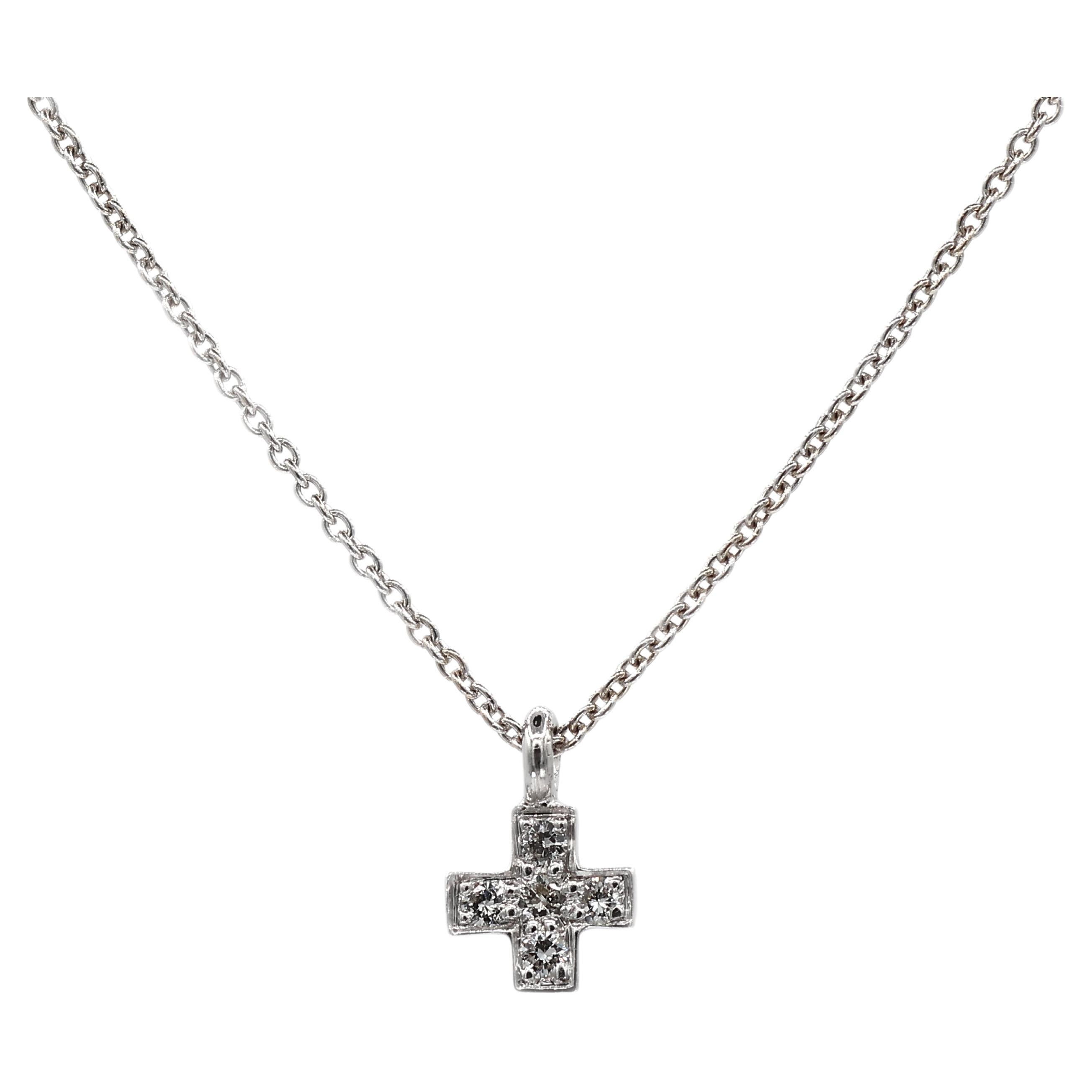 18K 750 White Gold Natural Diamond Cross Pendant Necklace with Chain