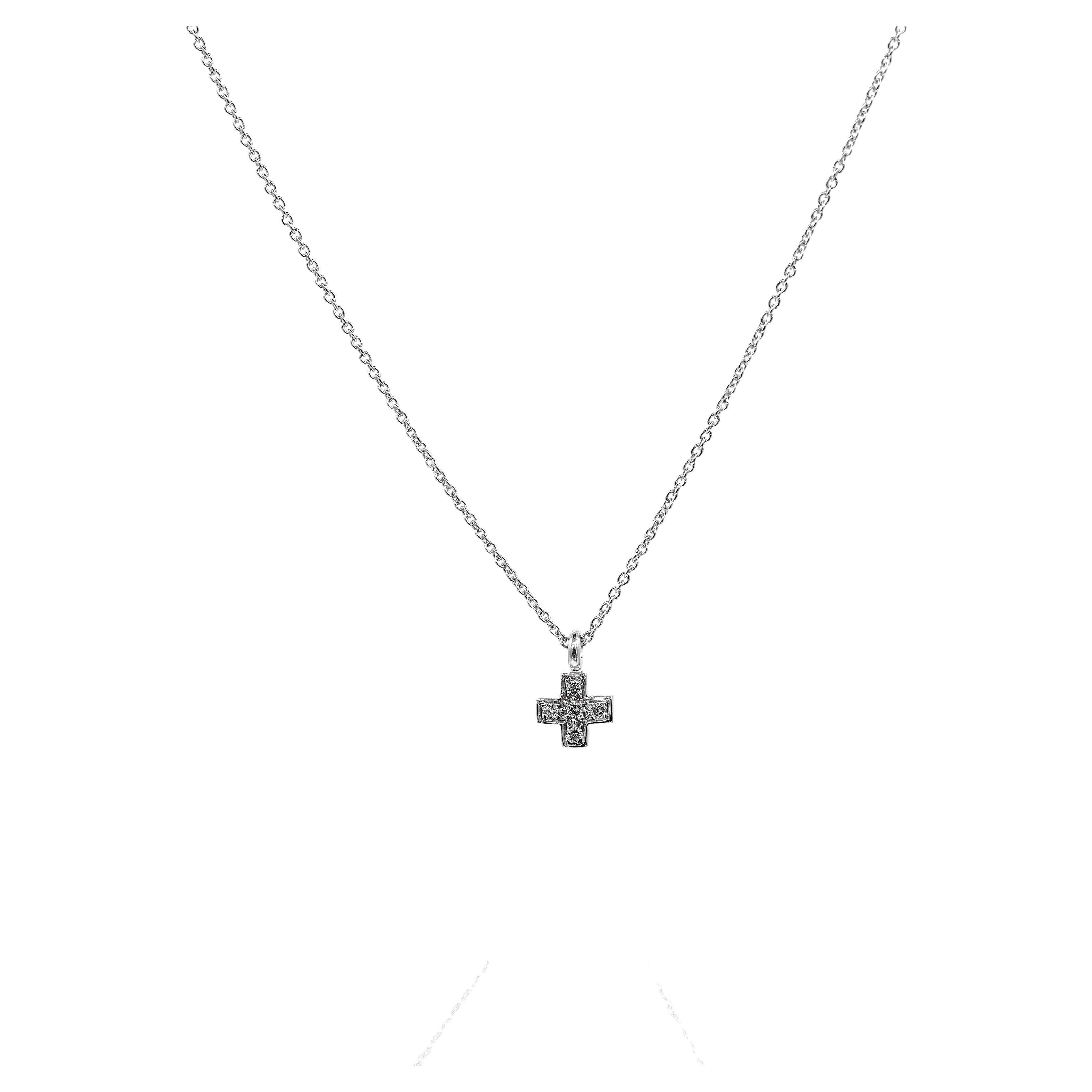 18K 750 White Gold Natural Diamond Cross Pendant Necklace with Chain