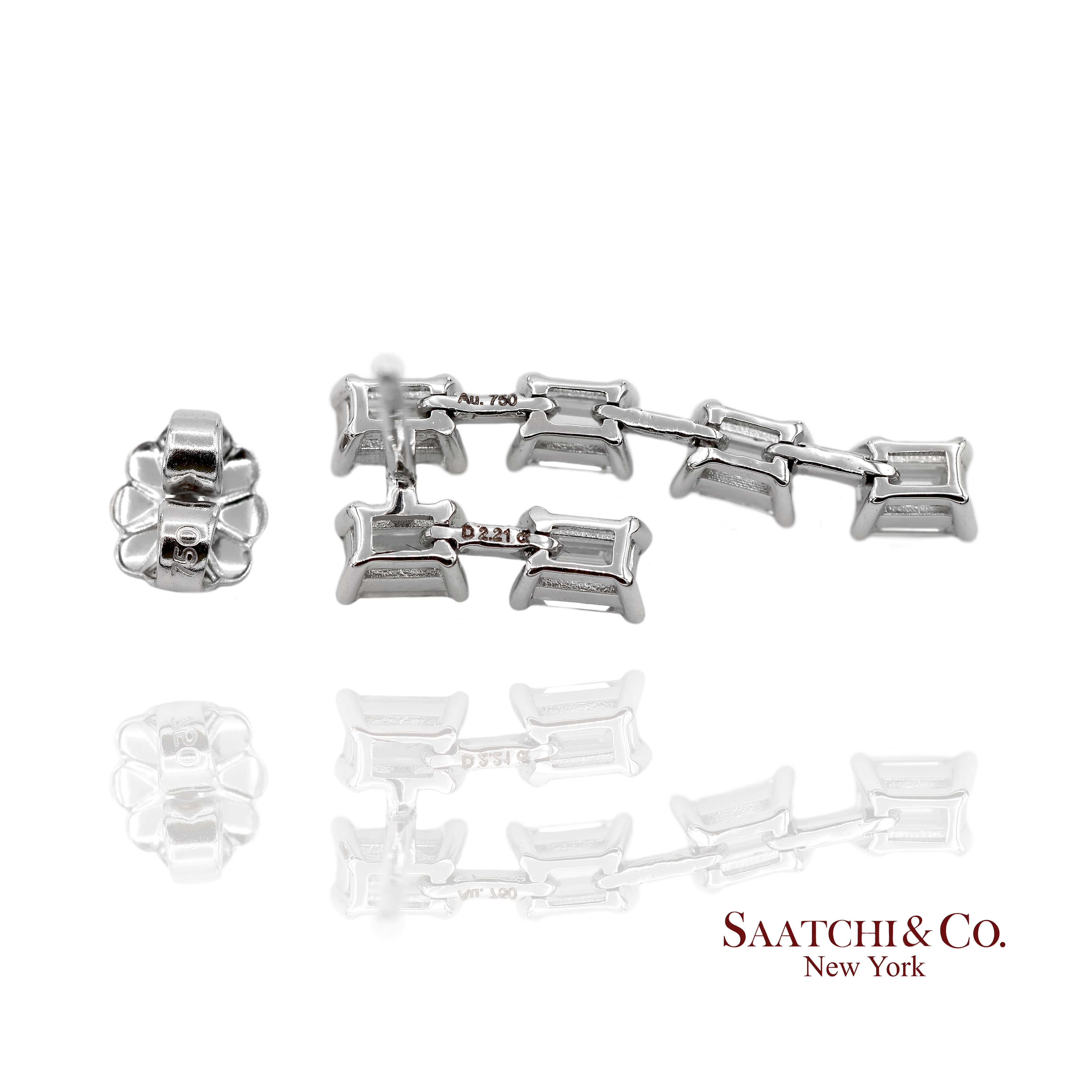 Boucles d'oreilles en or blanc 18K 750 diamants naturels taille émeraude en vente 2