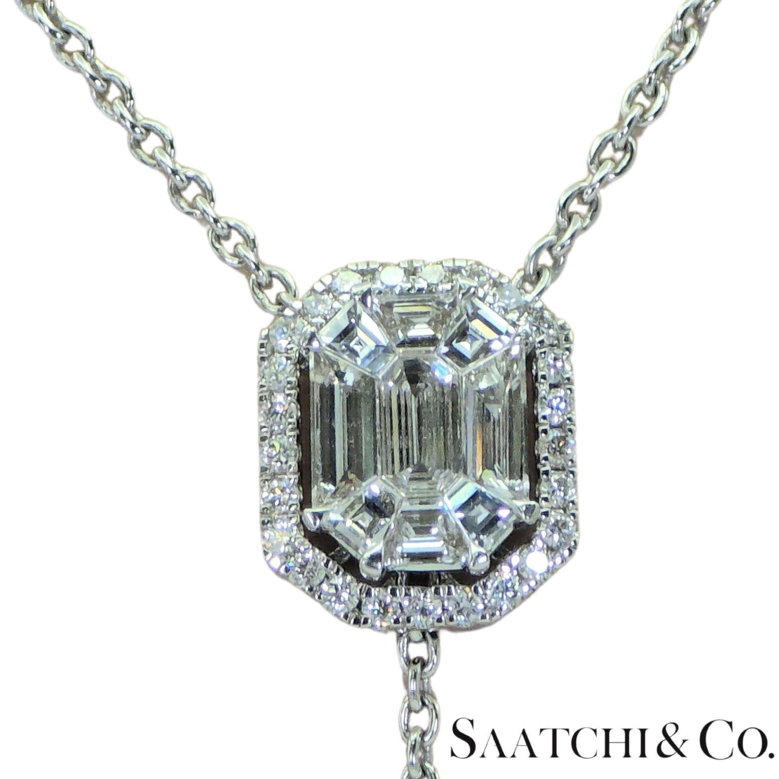 Colgante Esmeralda Ilusión de Diamante Natural de Oro Blanco 750 de 18k con Cadena Corte esmeralda en venta
