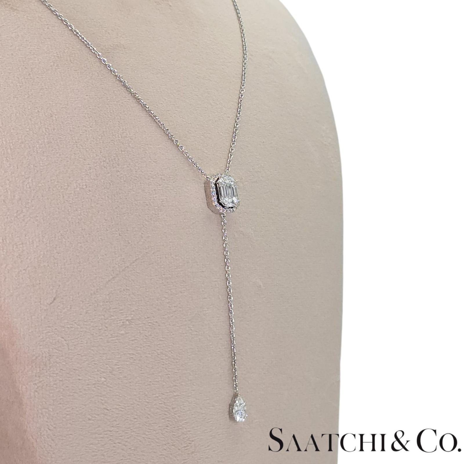 Colgante Esmeralda Ilusión de Diamante Natural de Oro Blanco 750 de 18k con Cadena en venta 2