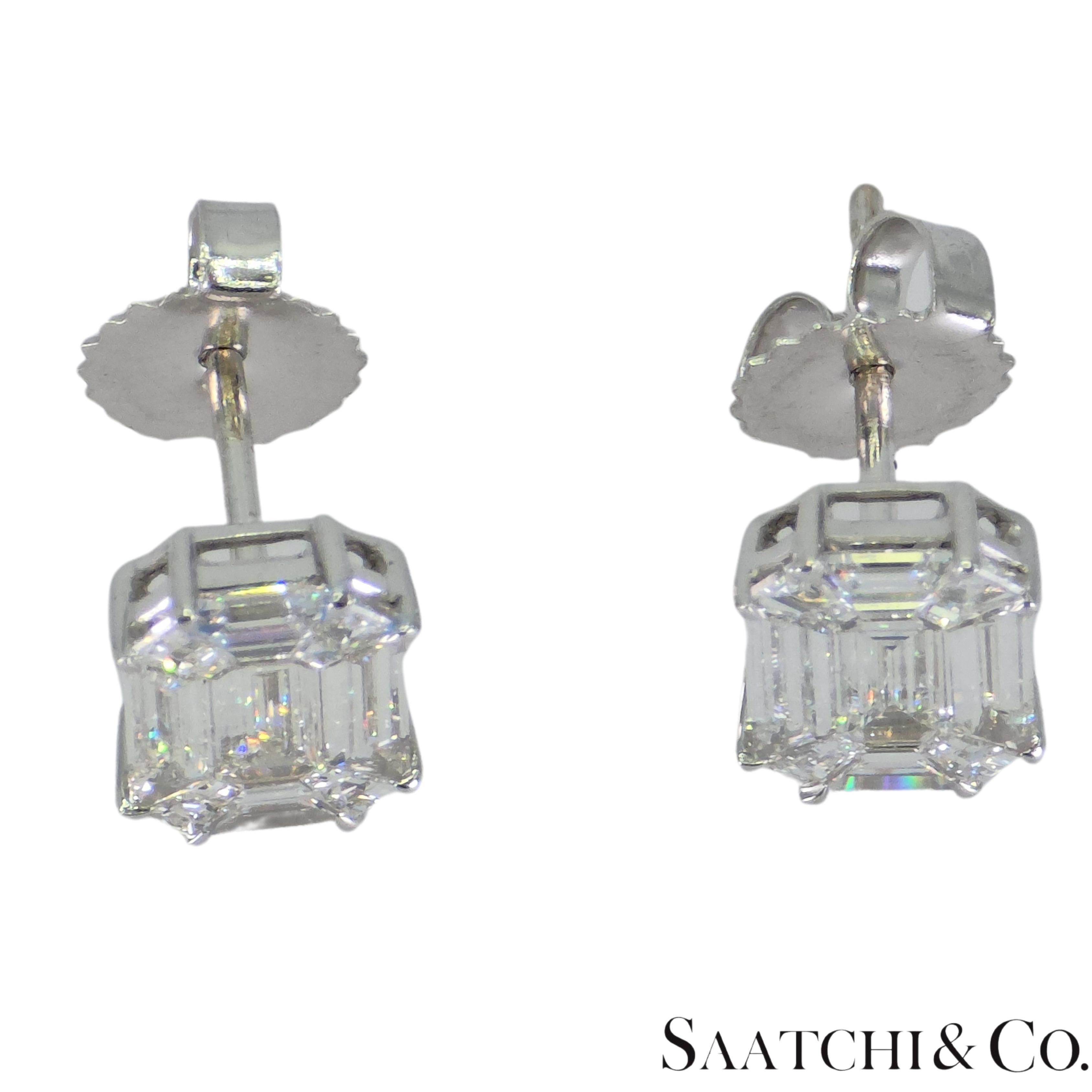 18k 750 White Gold Natural Diamond Illusion Setting Earrings For Sale 1