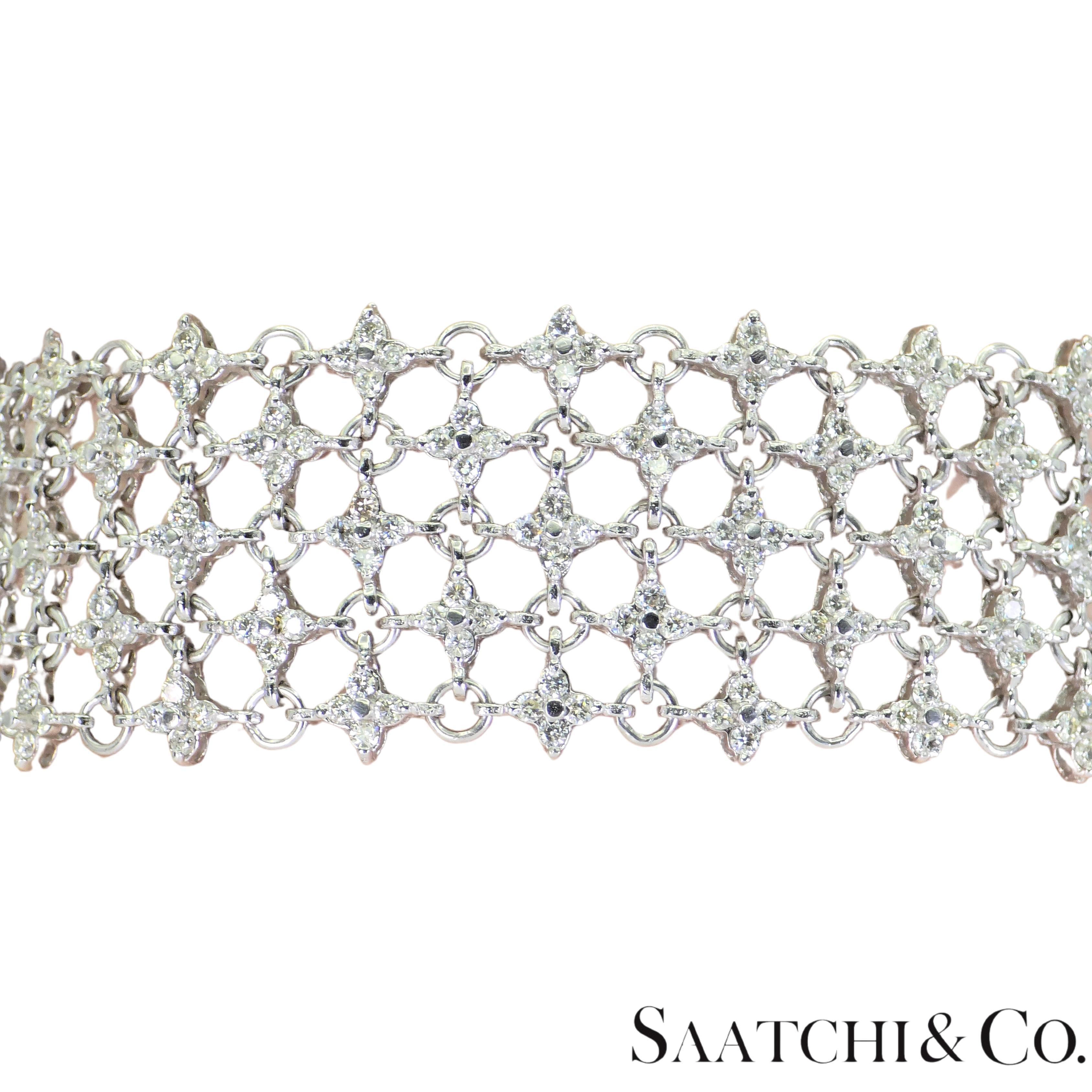 Round Cut 18k 750 White Gold Natural Diamond Mesh Bracelet For Sale