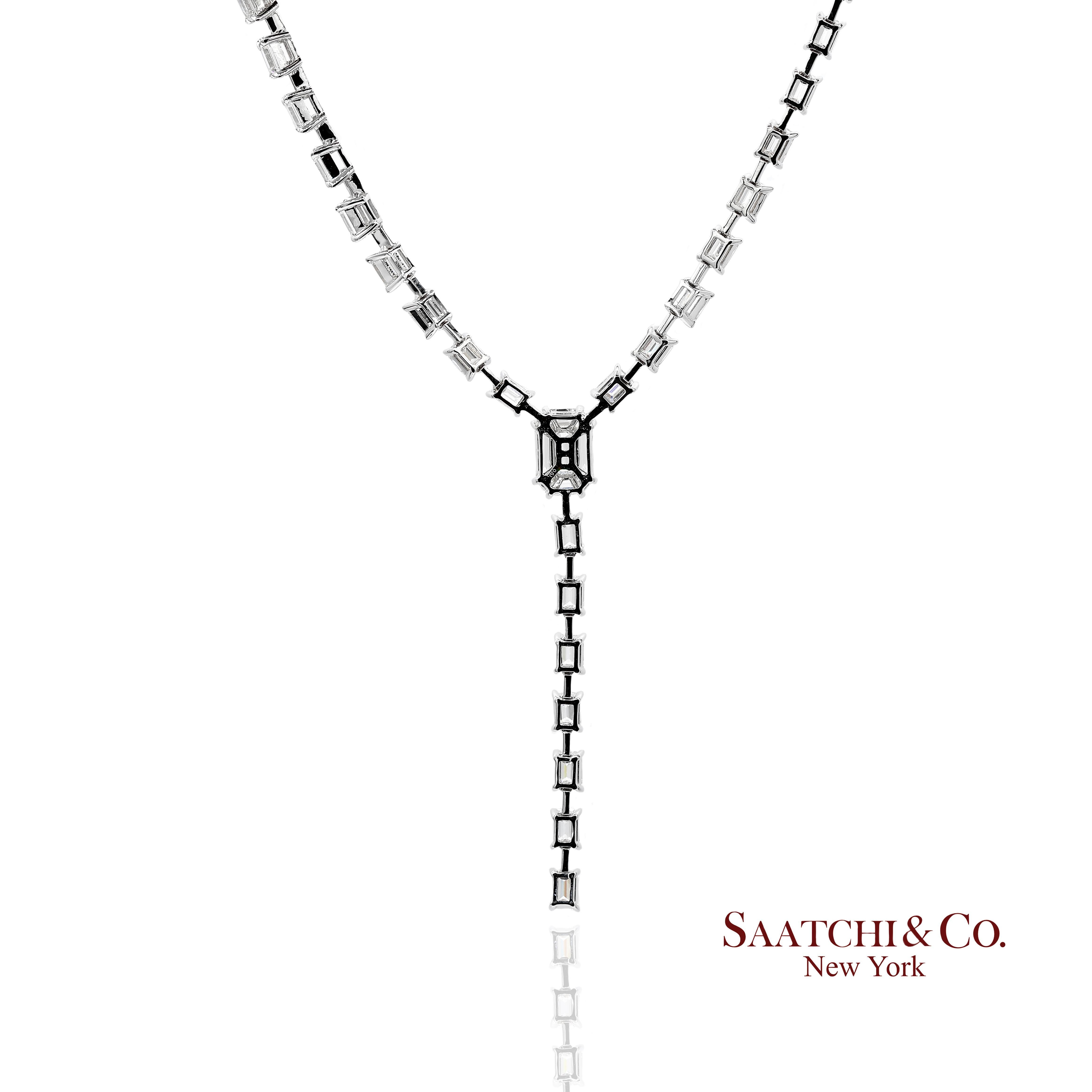 Contemporain Collier en or blanc 750 millièmes (18K) avec diamants naturels taillés en forme de tarte en vente