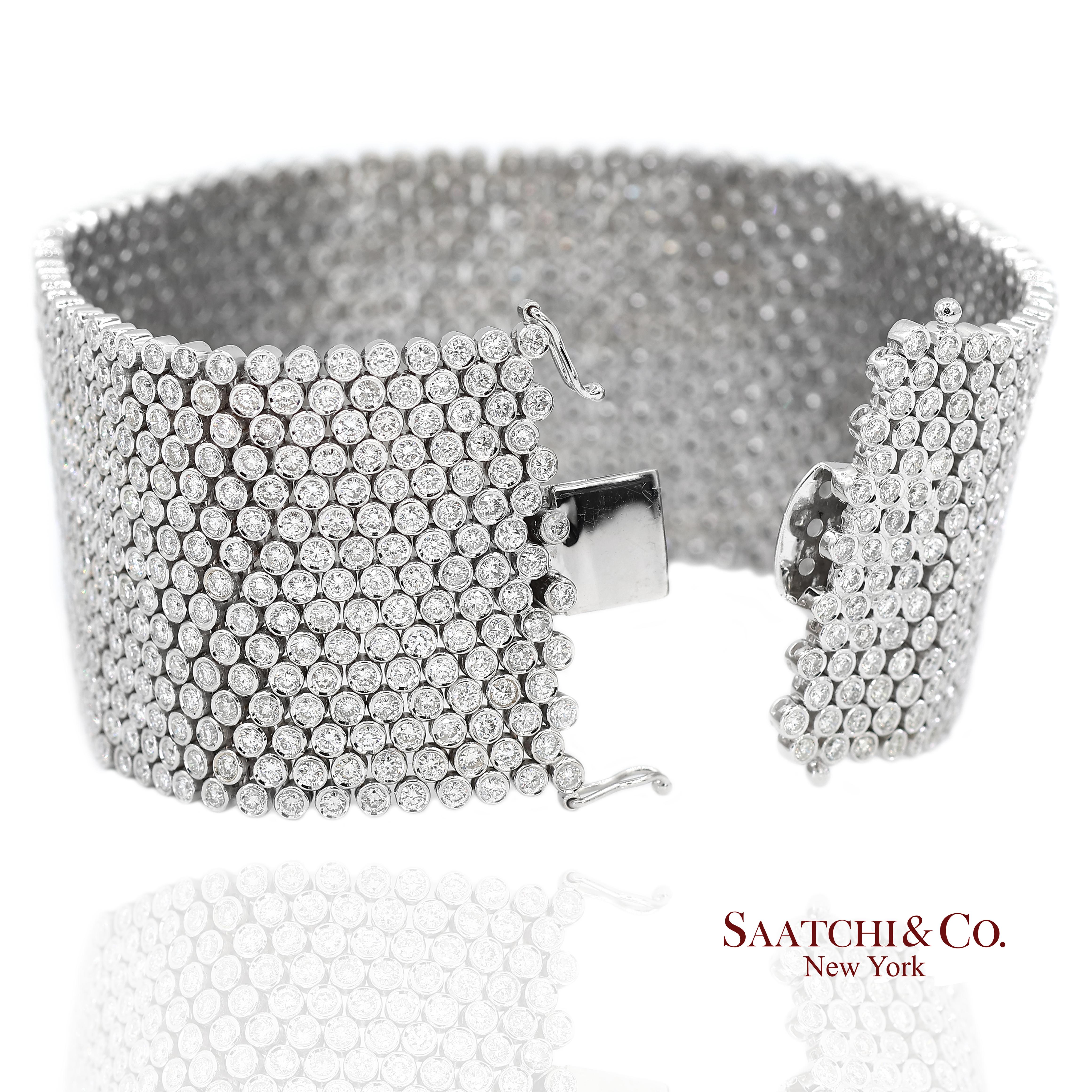 Contemporaneo Bracciale a maglie larghe con diamanti naturali in oro bianco 18K 750 a 15 file in vendita